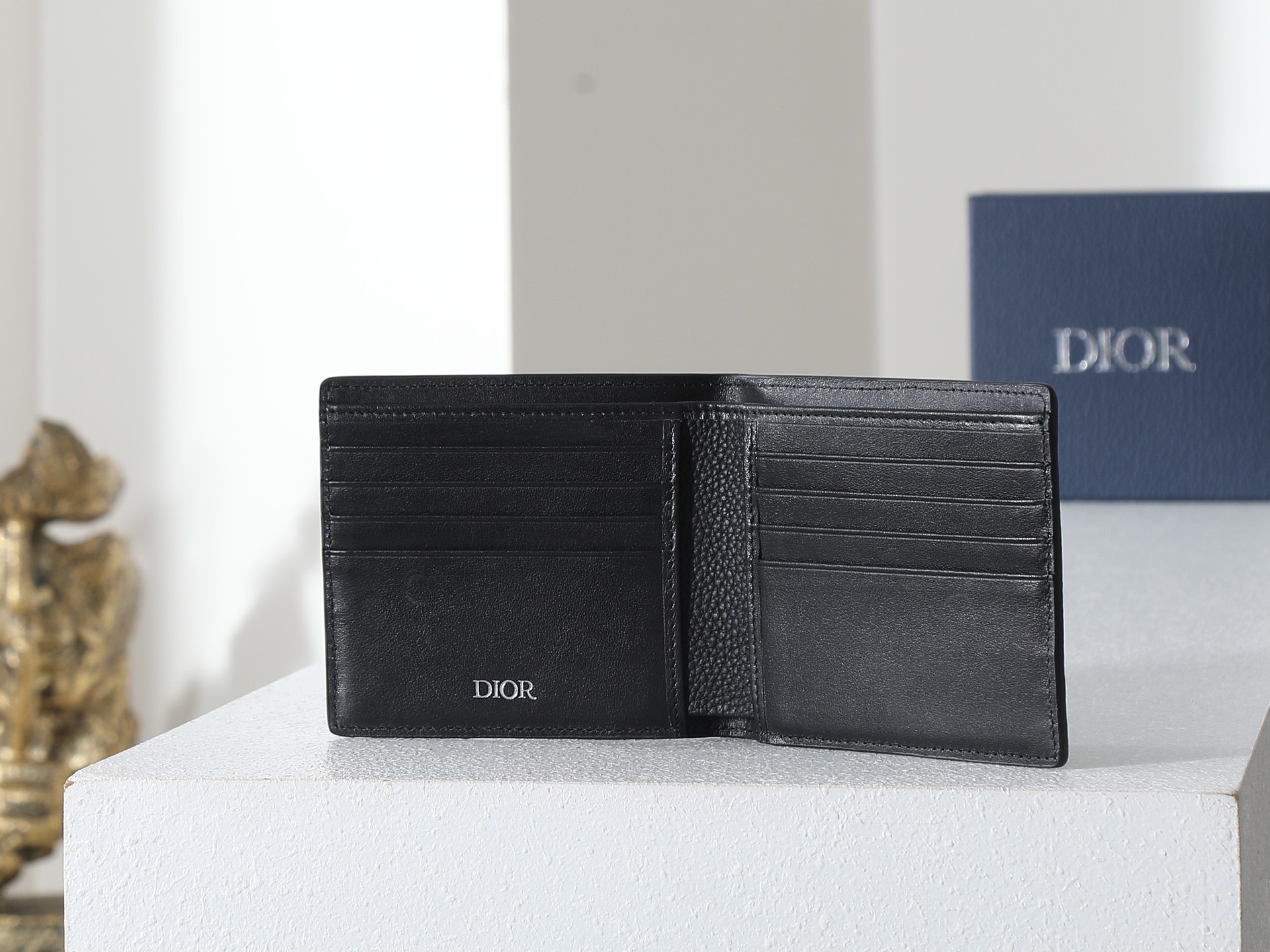 ディオール「Dior」 クラシックな高級品さいふ