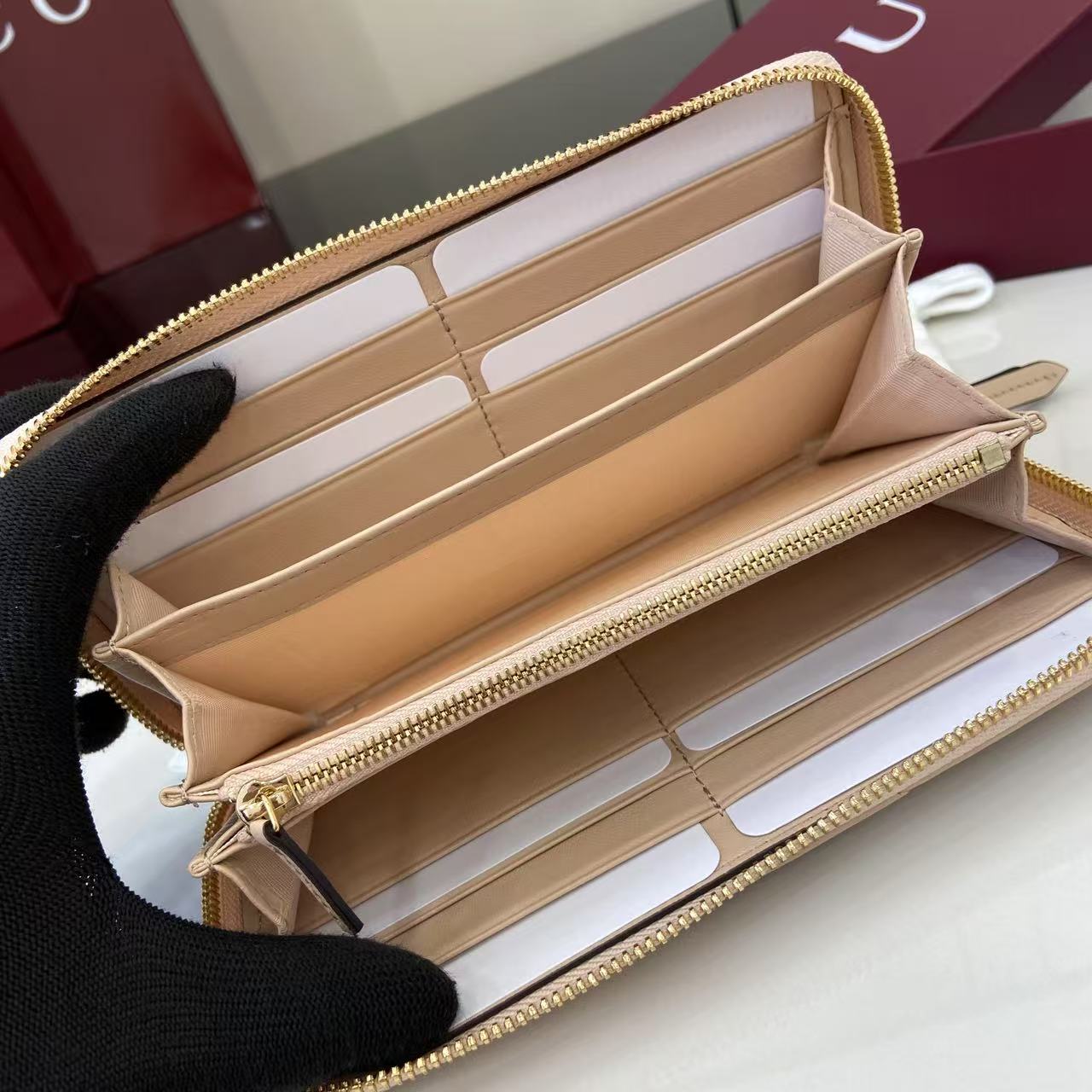 [Copy]GUCCI マーモント シリーズ 837758 V 字カーフスキン レディース ウォレット