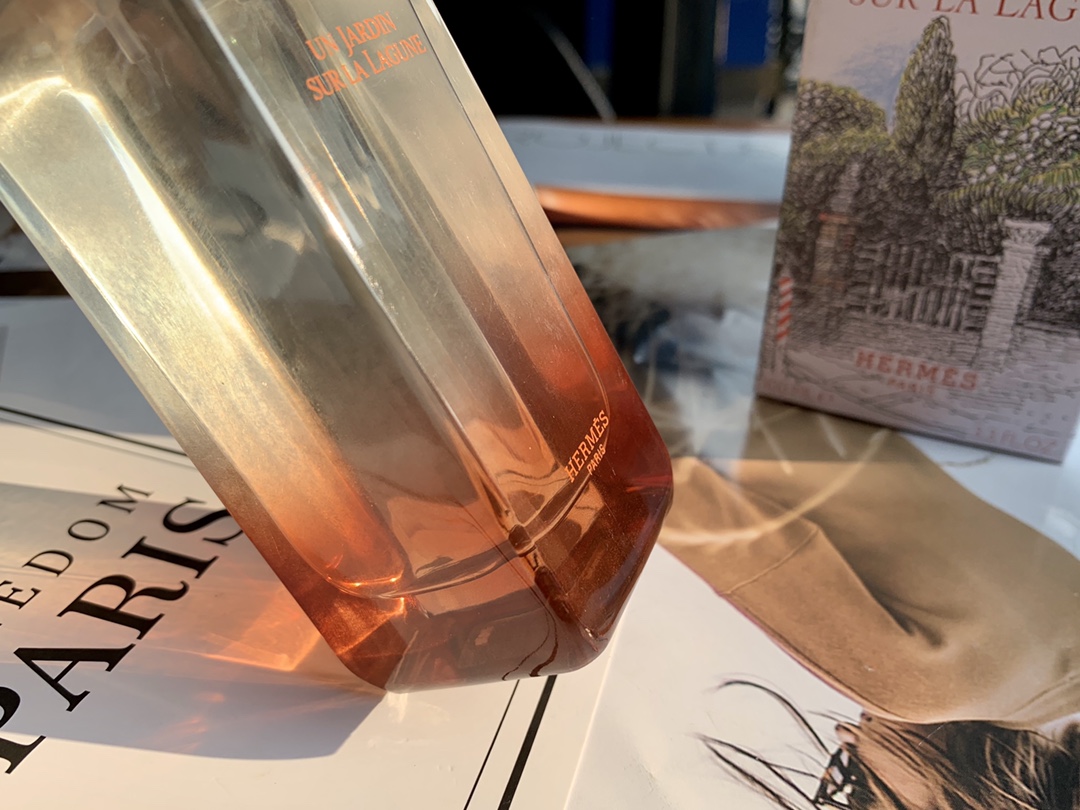 【エルメス】Hermes  100ml 香水（こうすい）レディース / メンズ 送料無料 代金引換