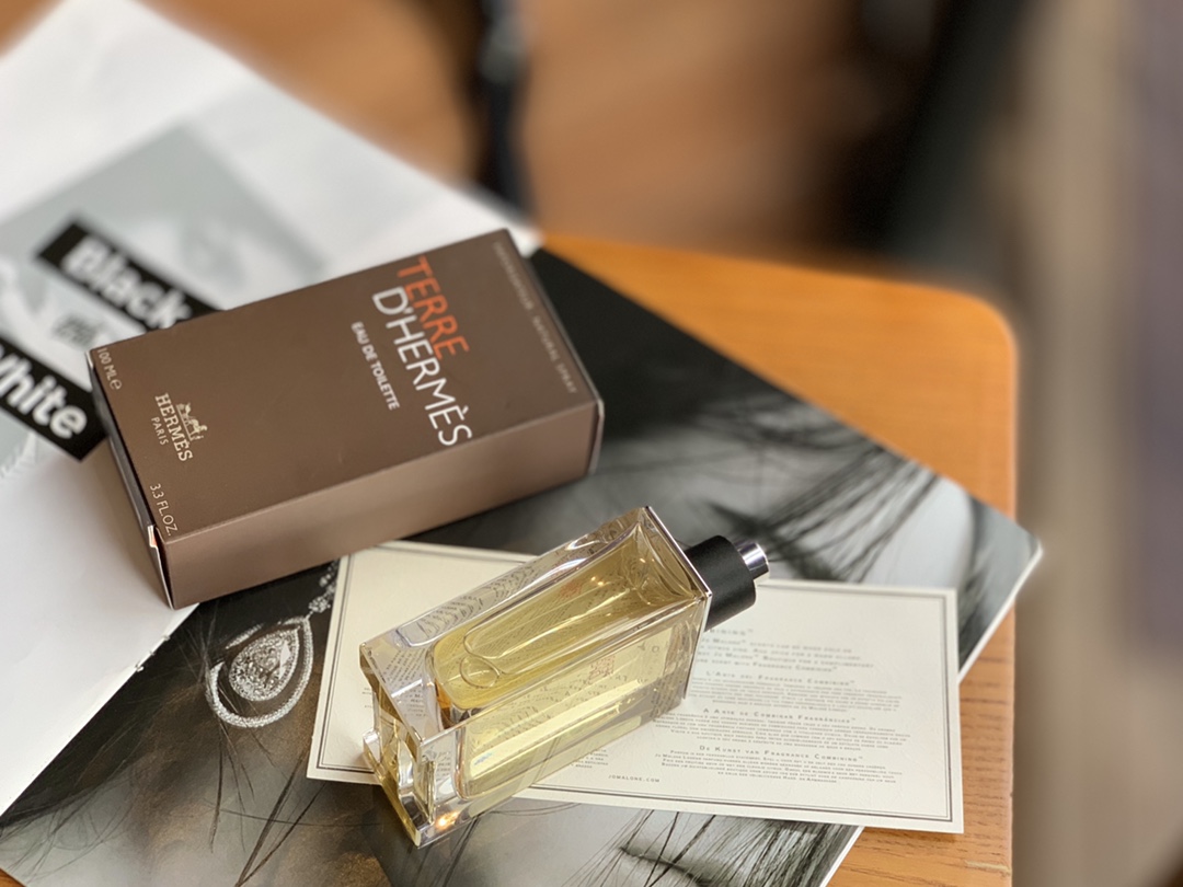 【エルメス】Hermes  100ml 香水（こうすい）レディース / メンズ 送料無料 代金引換