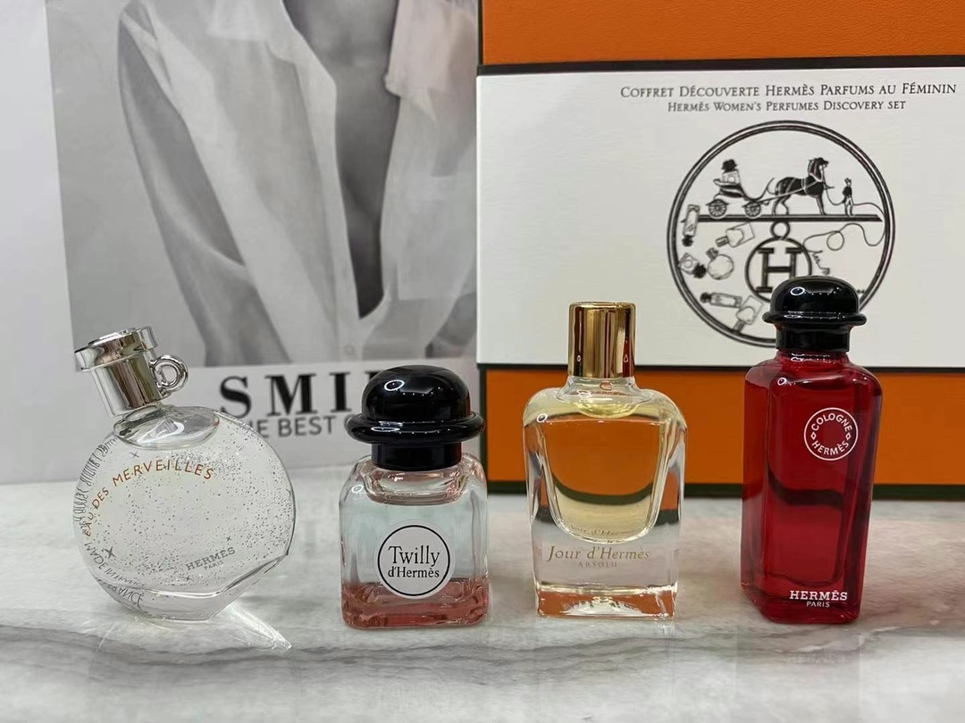 【エルメス】Hermes  4X7.5ml 香水（こうすい）レディース / メンズ 送料無料 代金引換