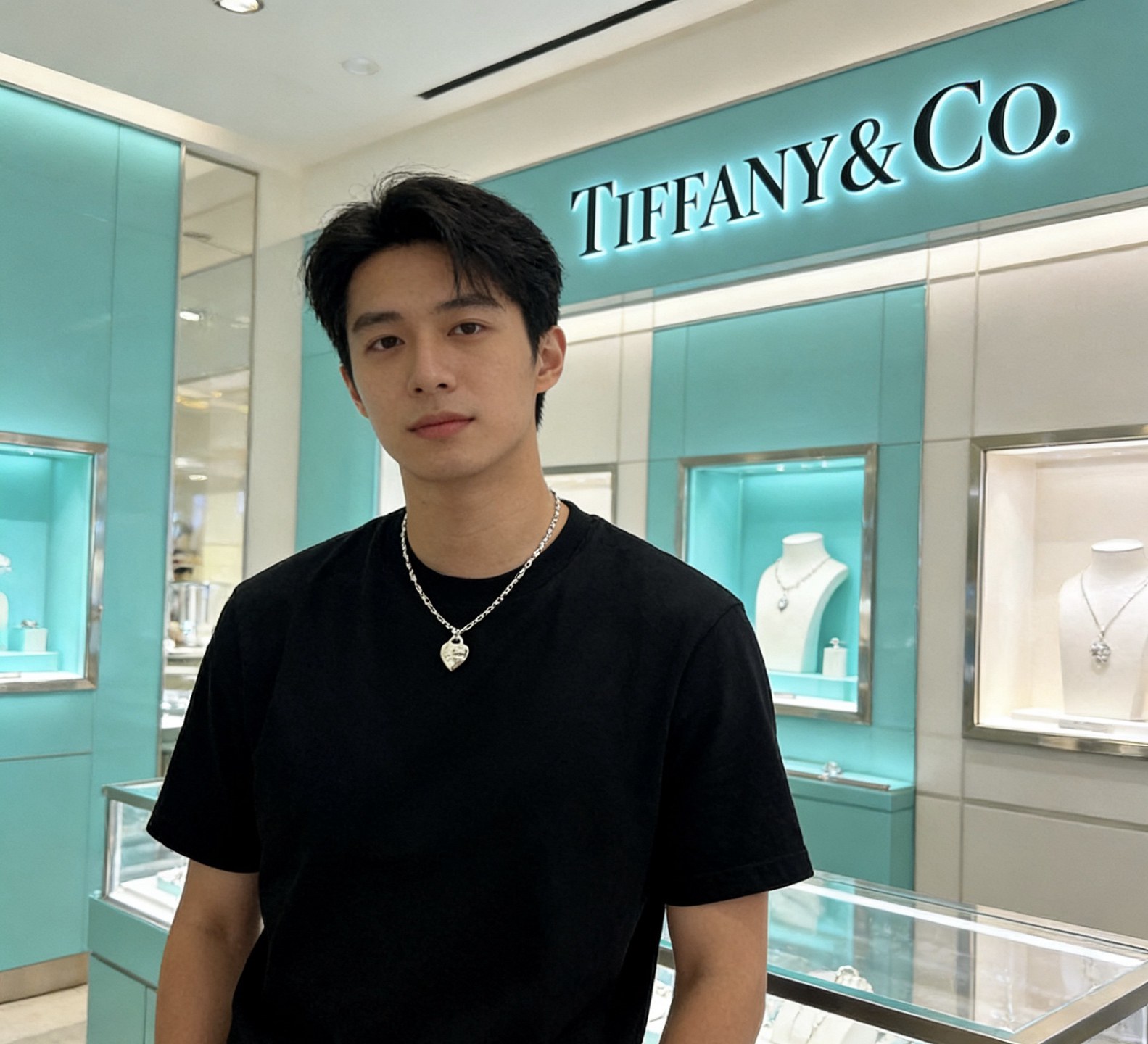 TIFFANY & Co. シルバーネックレス 彼女へのバレンタイン・誕生日プレゼントに最適 代金引換対応可