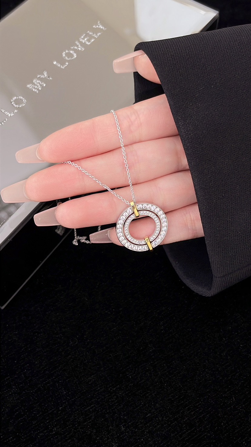 TIFFANY & Co. シルバーネックレス 彼女へのバレンタイン・誕生日プレゼントに最適 代金引換対応可