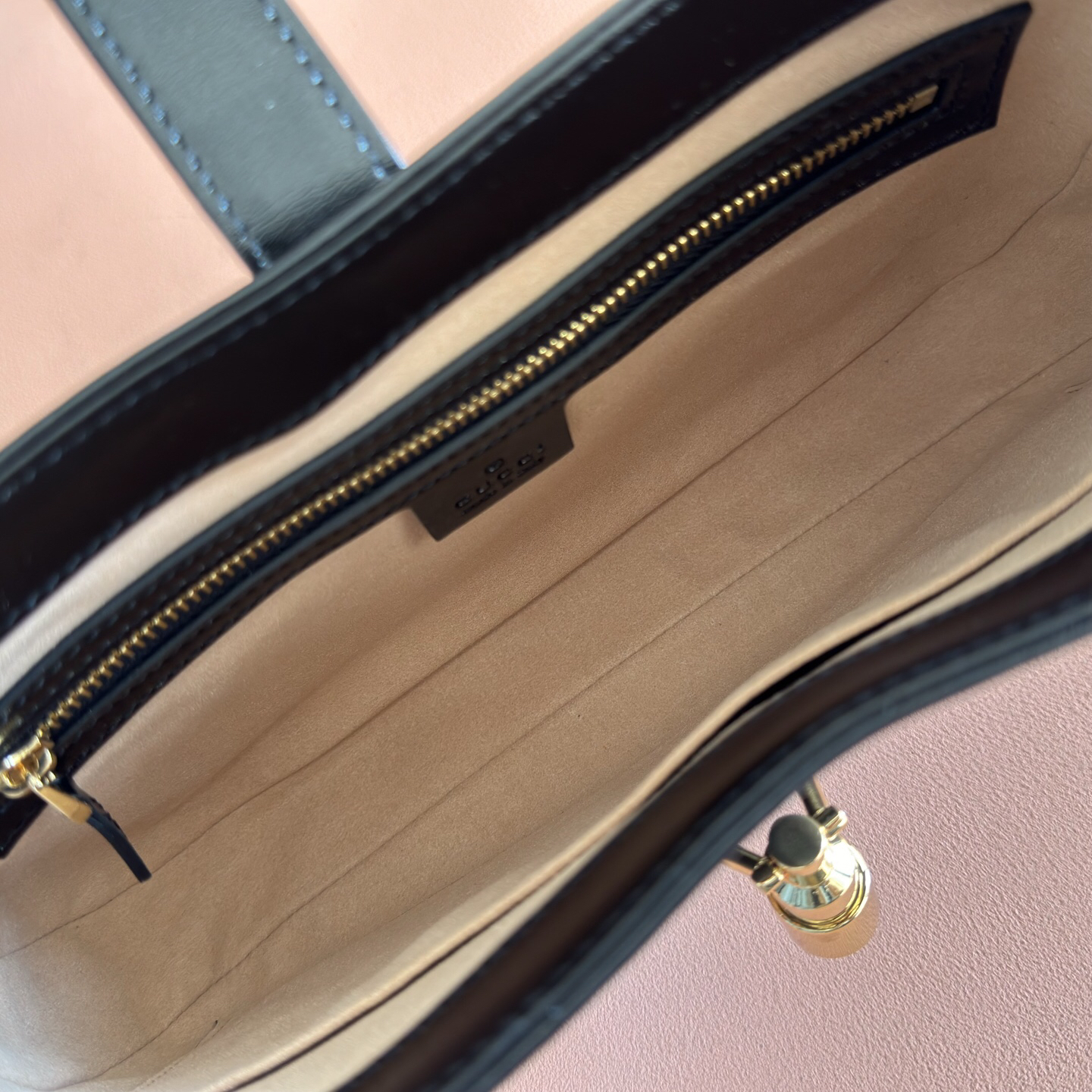 グッチ GUCCI 636709 ハンドバッグ レディース ブランド 正規品 代金引換可