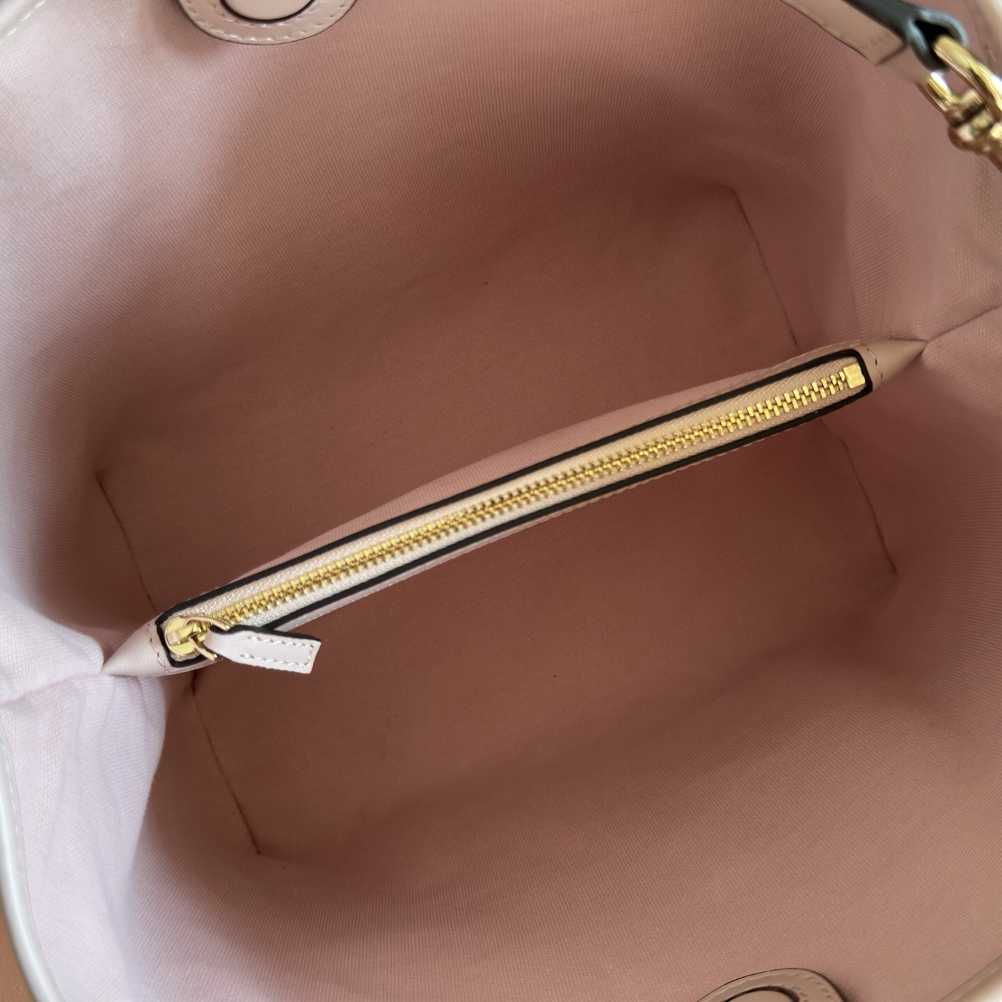 グッチ GUCCI 815103 ハンドバッグ レディース ブランド 正規品 代金引換可