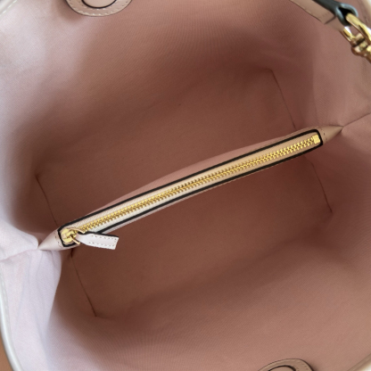 グッチ GUCCI 815103 ハンドバッグ レディース ブランド 正規品 代金引換可