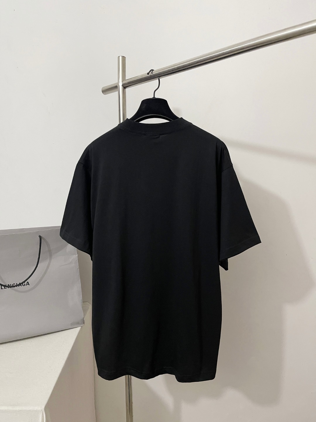 【BALENCIAGA公式旗艦店】バレンシアガ Tシャツ ご好評に付き再入荷！