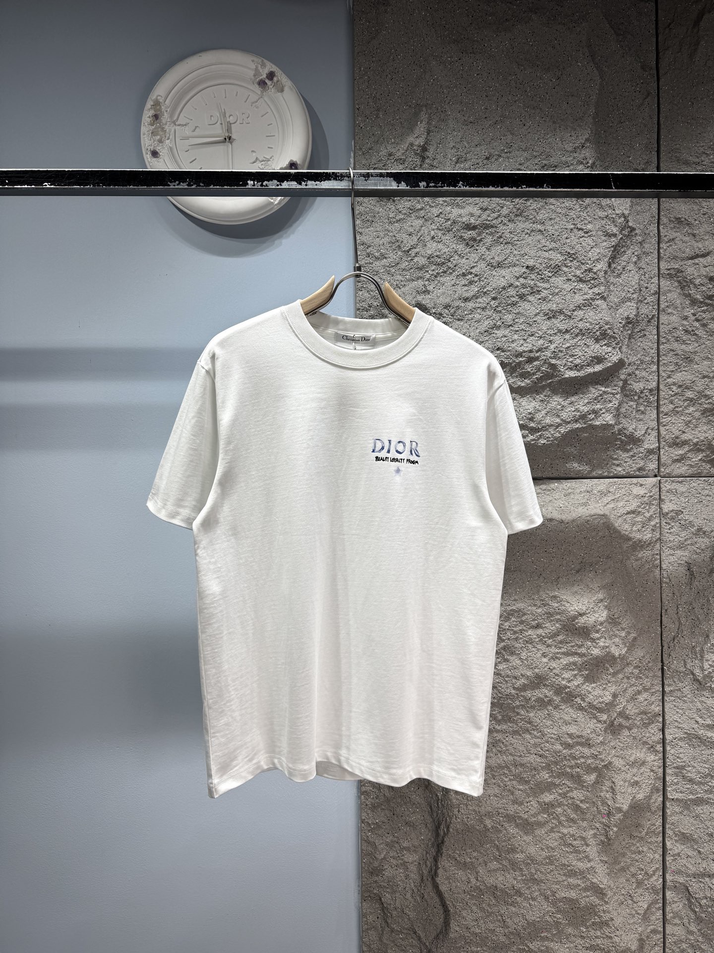 【 DIOR 公式旗艦店】ディオール Tシャツ ご好評に付き再入荷！