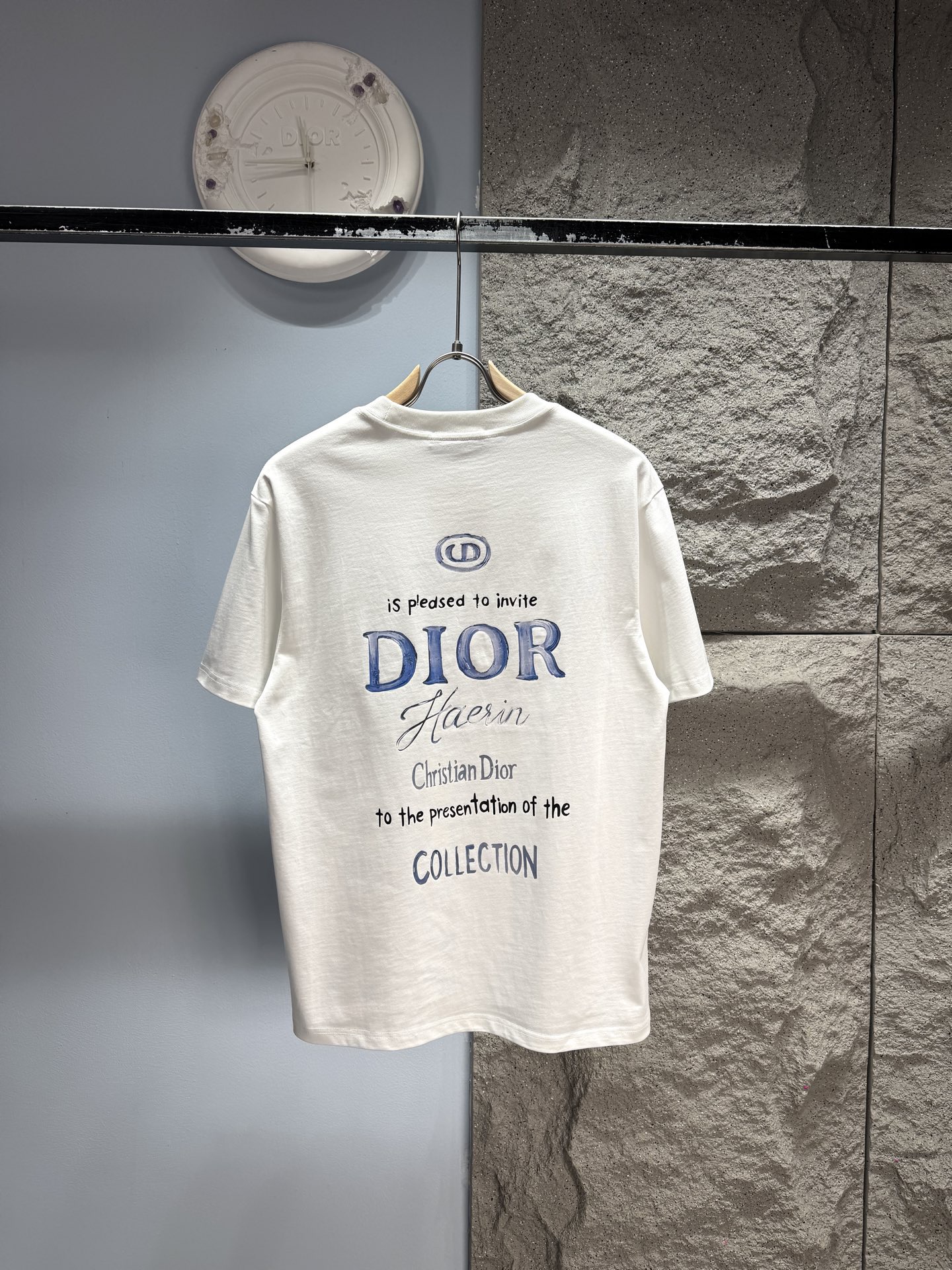 【 DIOR 公式旗艦店】ディオール Tシャツ ご好評に付き再入荷！
