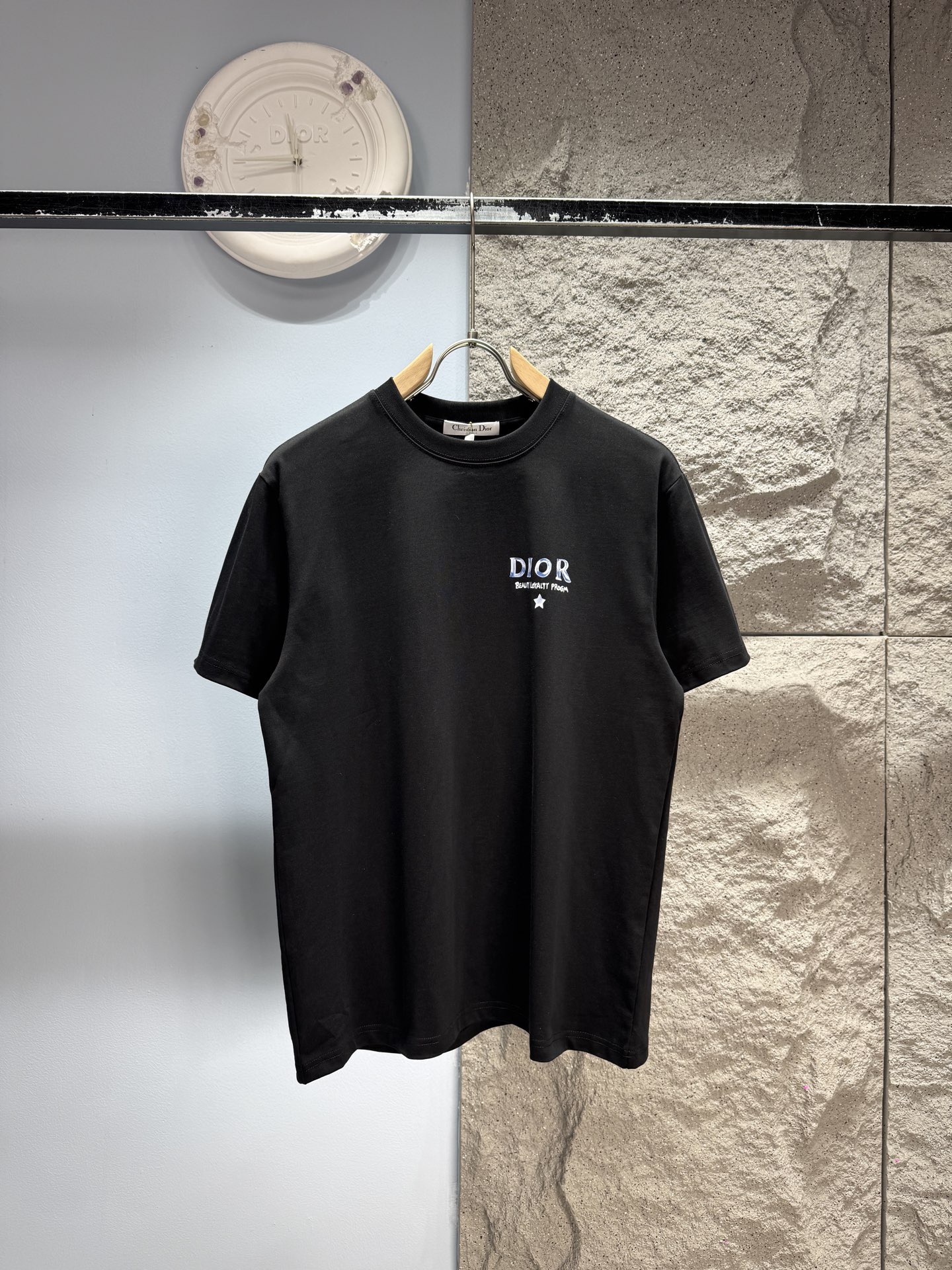 【 DIOR 公式旗艦店】ディオール Tシャツ ご好評に付き再入荷！