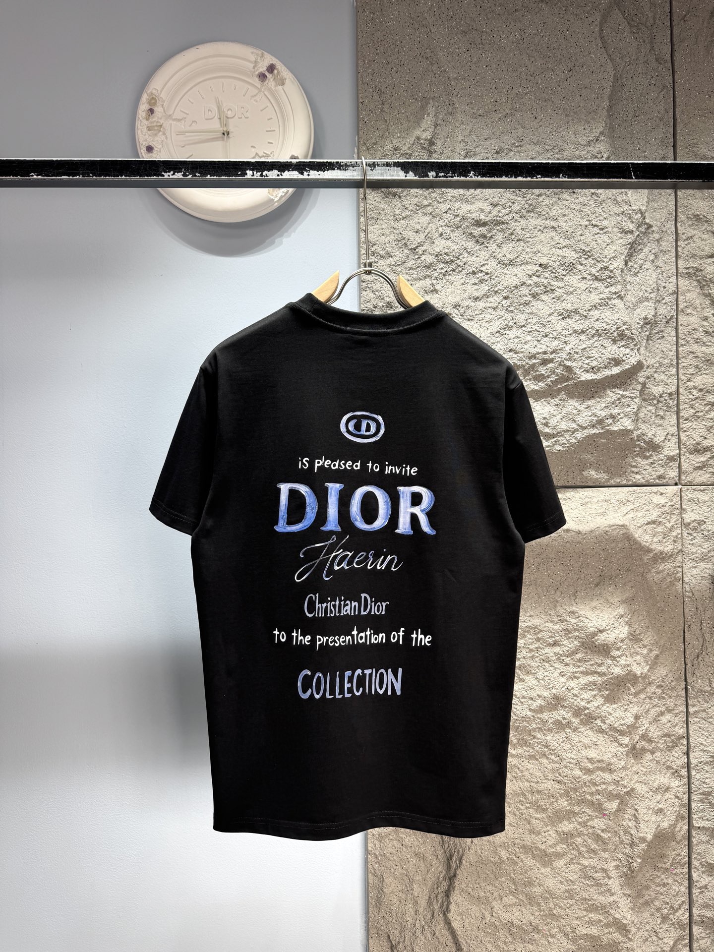【 DIOR 公式旗艦店】ディオール Tシャツ ご好評に付き再入荷！