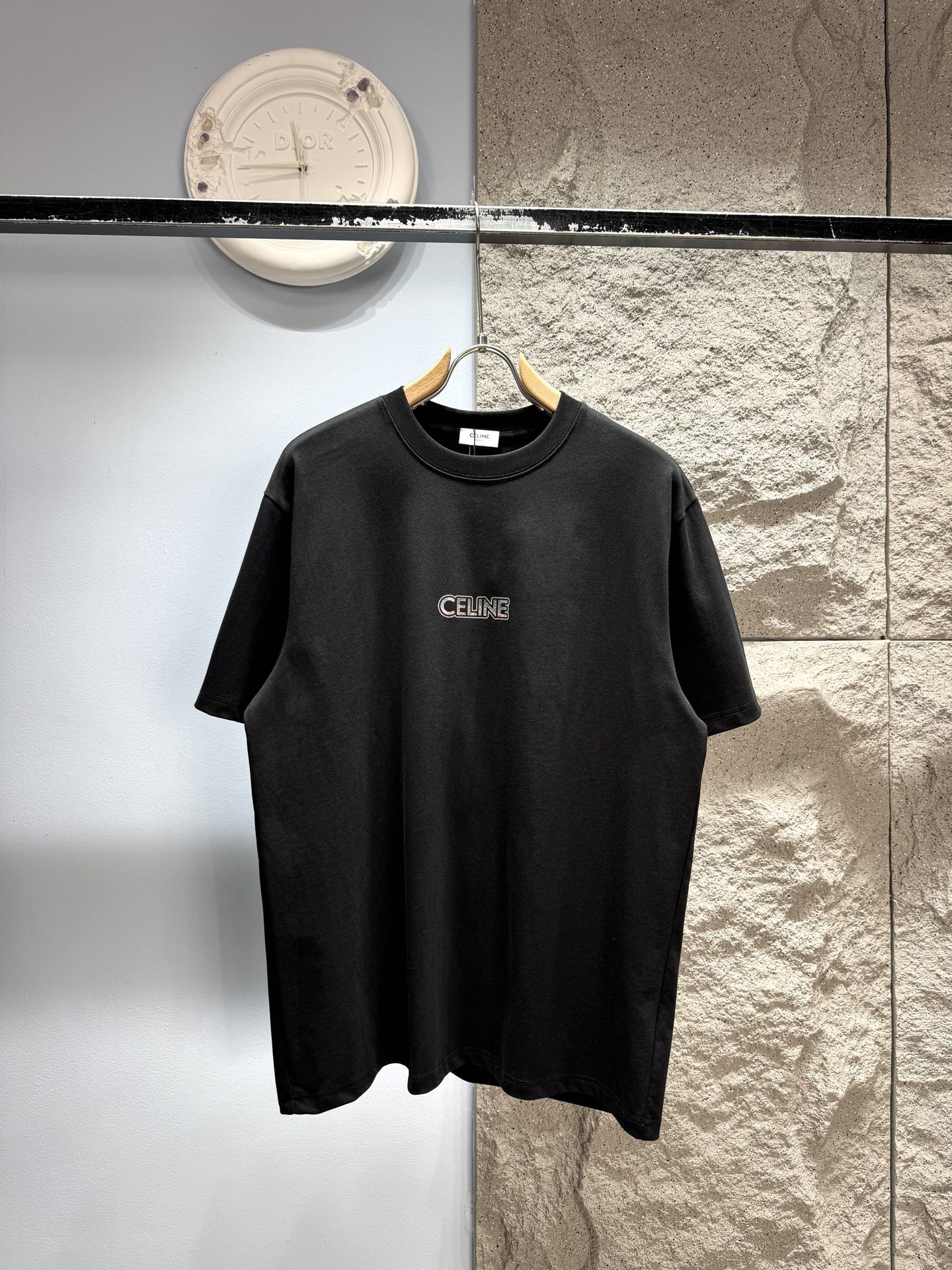【CELINE公式旗艦店】（セリーヌ）半袖Tシャツ、ご好評に付き再入荷！