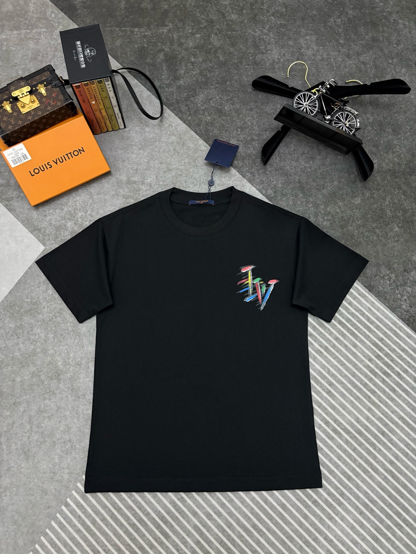 【 Louis Vuitton 公式旗艦店】ルイ・ヴィトン Tシャツ ご好評に付き再入荷！