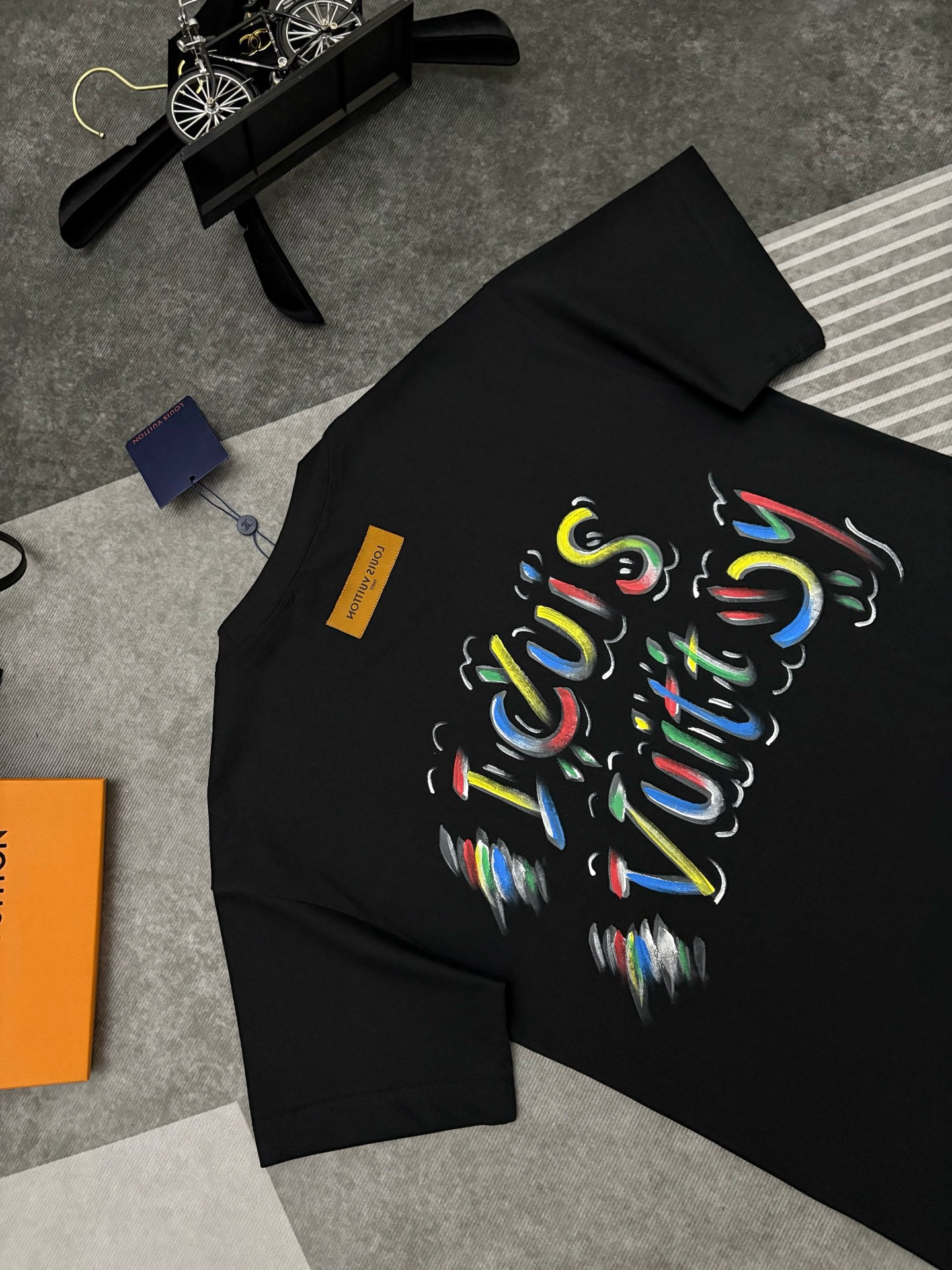 【 Louis Vuitton 公式旗艦店】ルイ・ヴィトン Tシャツ ご好評に付き再入荷！