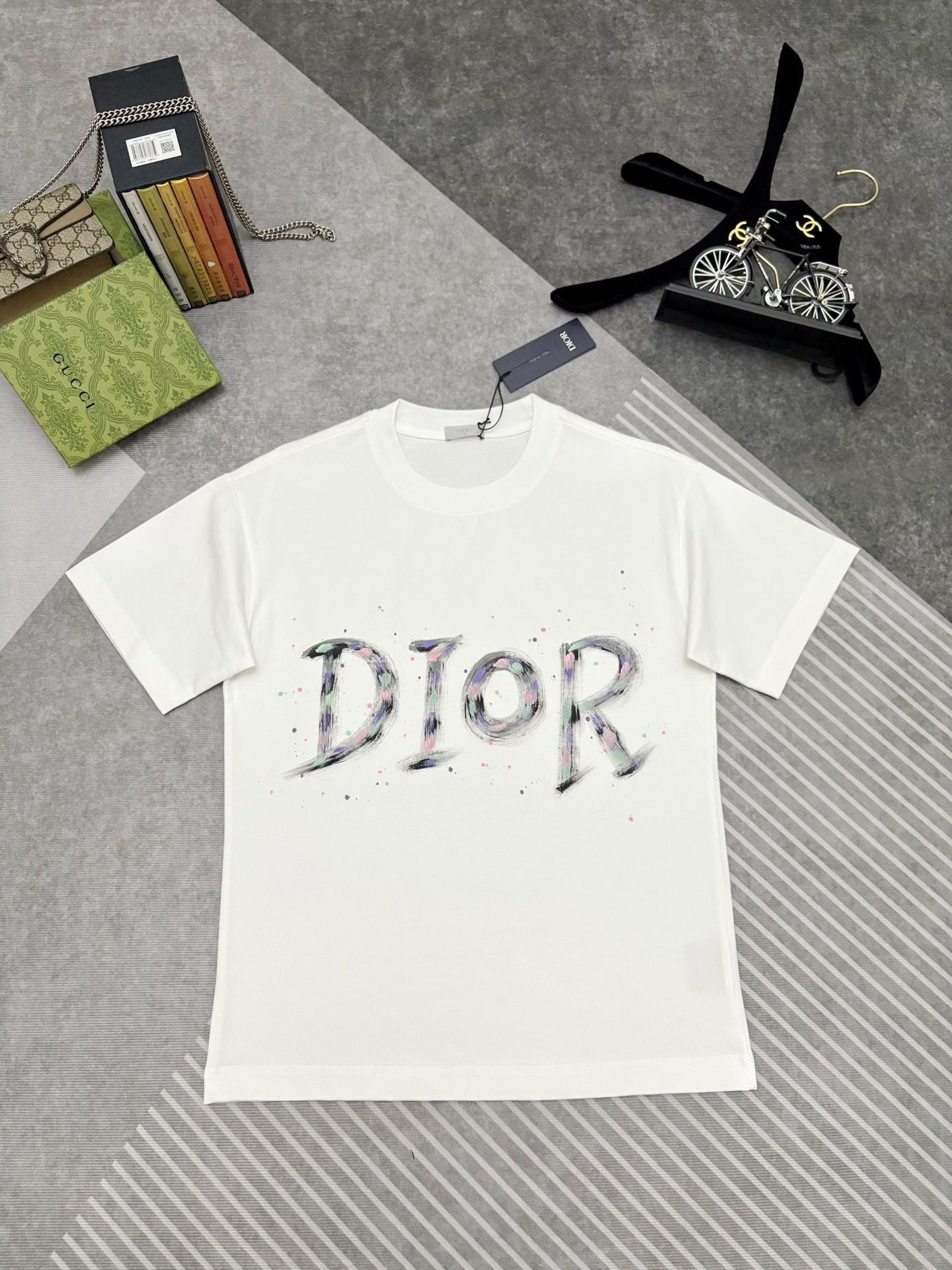 【 DIOR 公式旗艦店】ディオール Tシャツ ご好評に付き再入荷！
