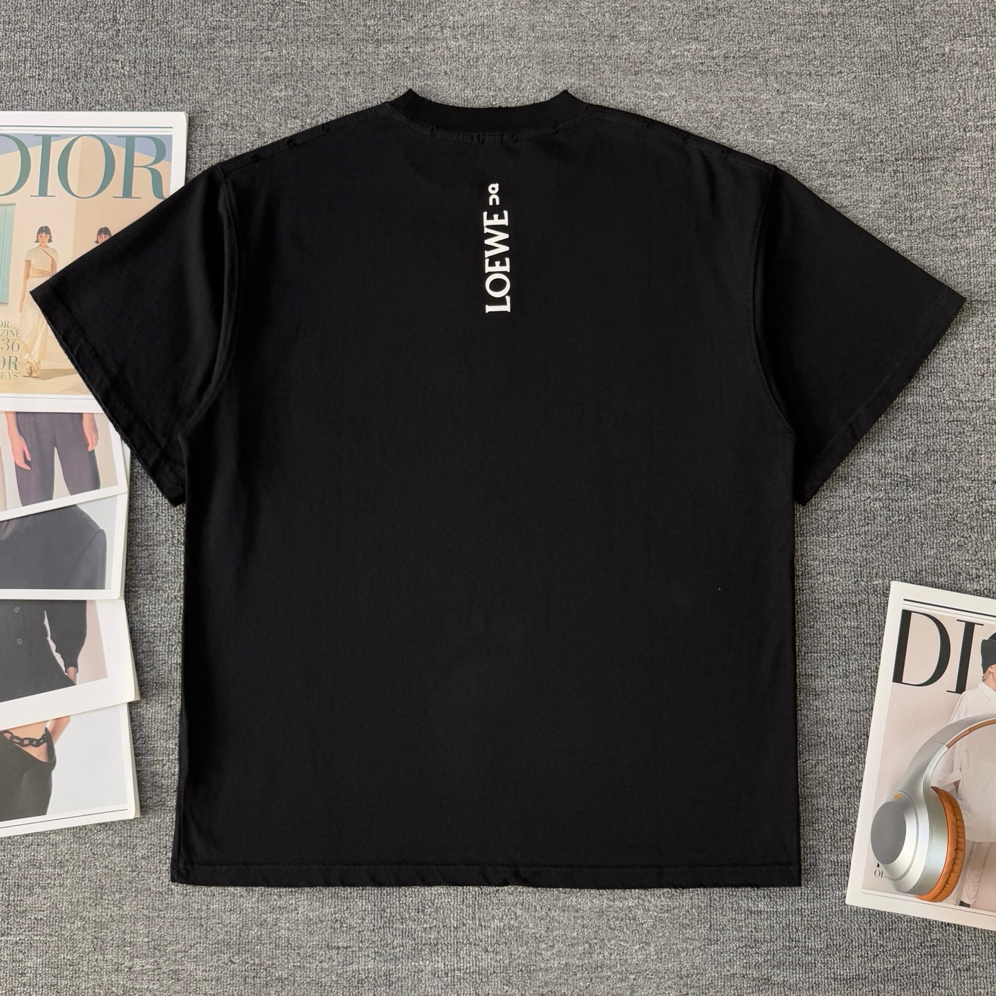 【LOEWE 公式旗艦店】（ロエベ）半袖Tシャツ、ご好評に付き再入荷！