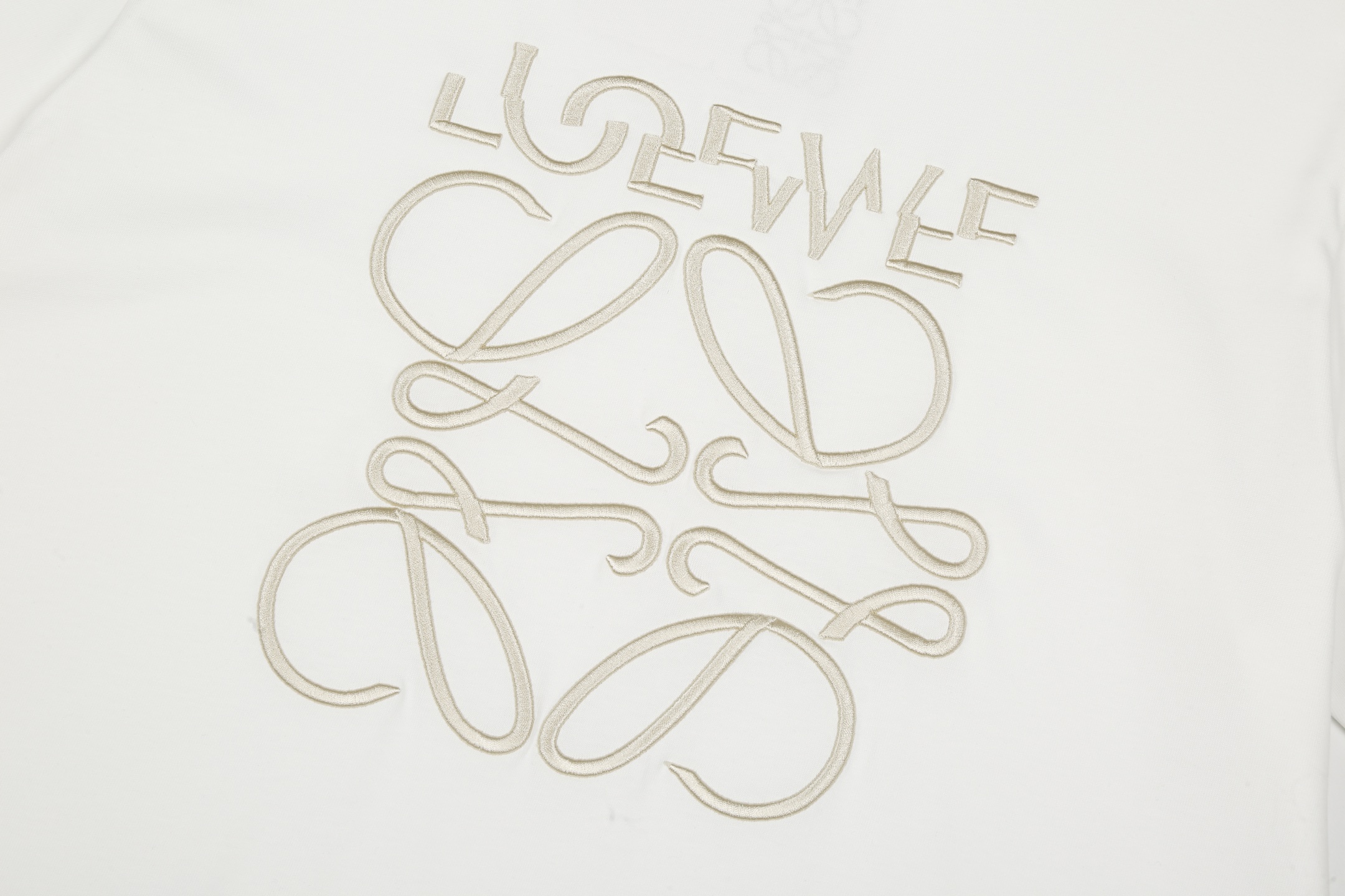 【LOEWE 公式旗艦店】（ロエベ）半袖Tシャツ、ご好評に付き再入荷！