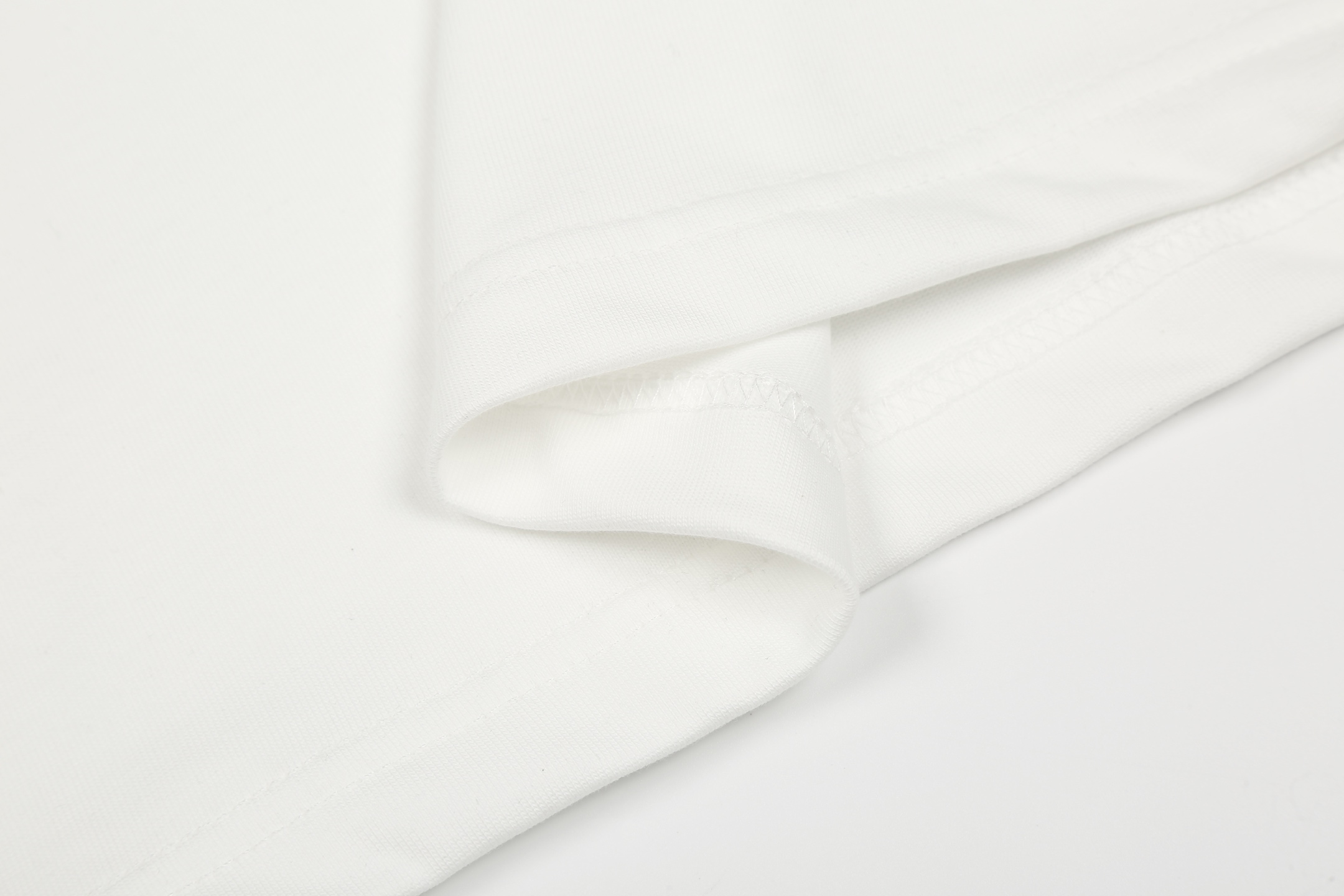 【LOEWE 公式旗艦店】（ロエベ）半袖Tシャツ、ご好評に付き再入荷！