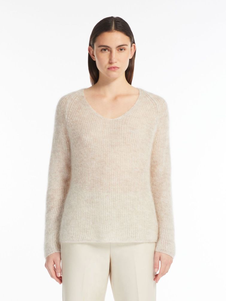LEISURE Mohair Yarn Jumper