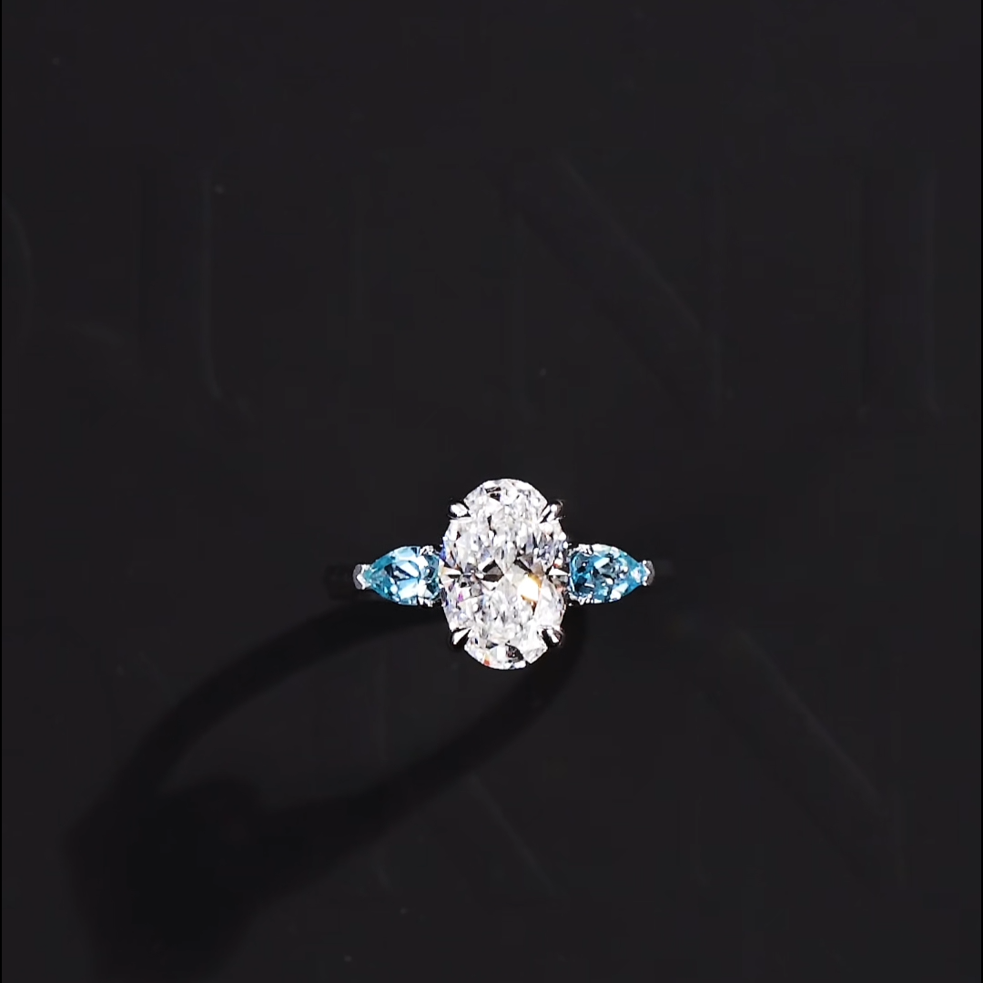 Luneria Rosa — Oval Lab Diamond & Blue Sapphire Three-Stone Ring