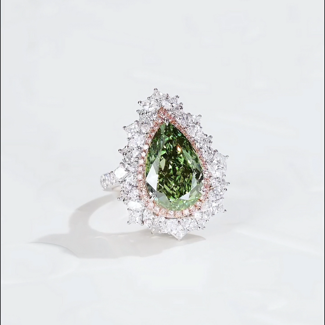 Luneria Risa — Fancy Green Pear Lab Diamond Sunburst Halo Ring