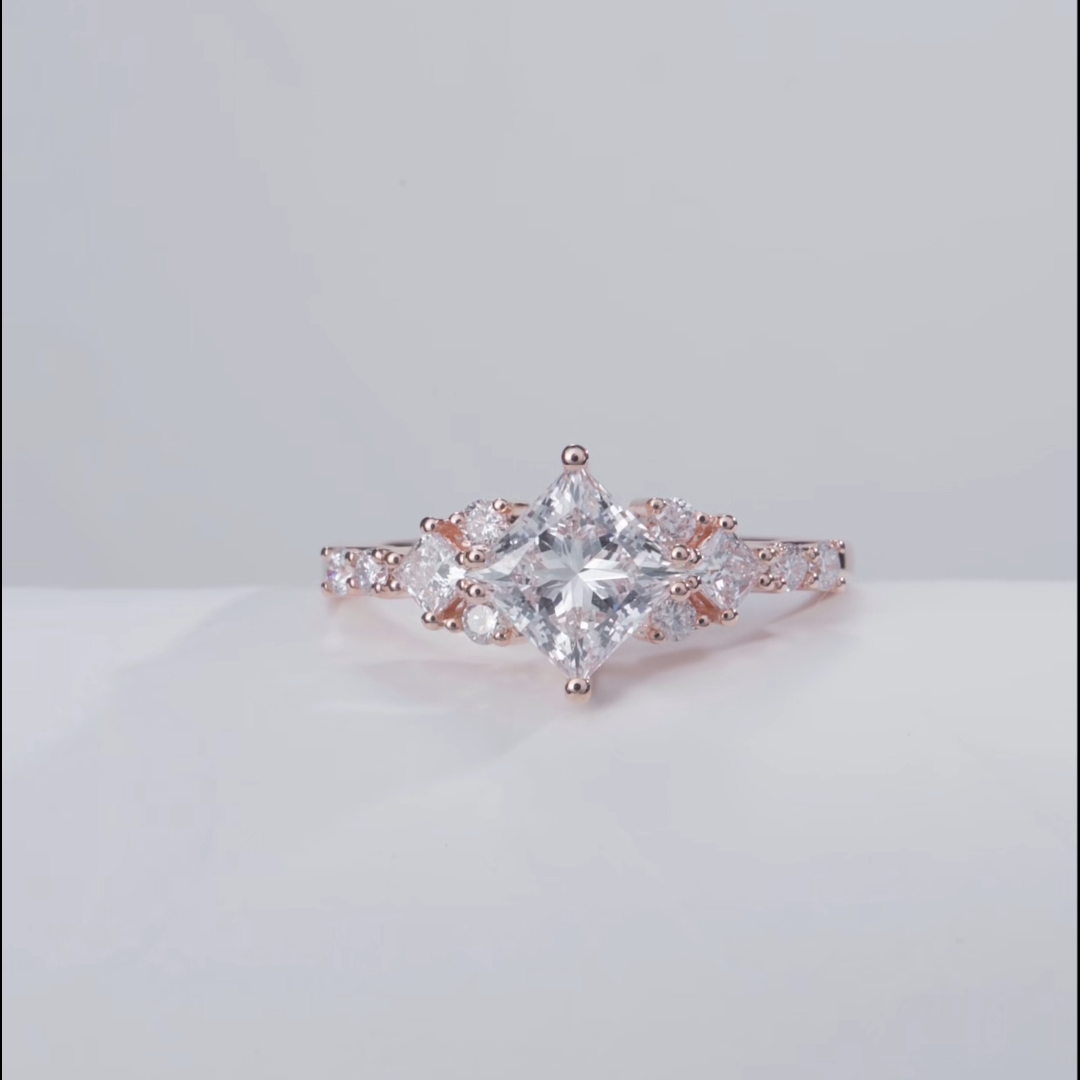  Luneria Étoile Rose — Princess Cut Diamond Cluster Ring