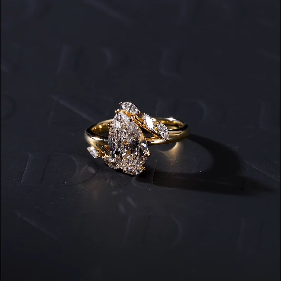Luneria Rosa — Pear-Cut Lab Diamond Marquise Spray Ring in 18K Yellow Gold