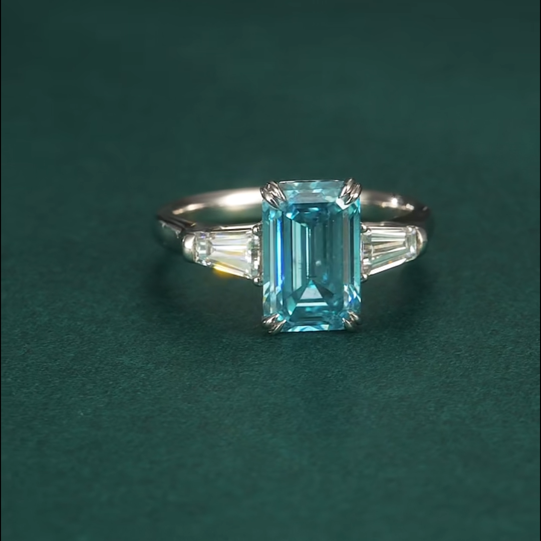 Luneria Glaciale — Blue Emerald Cut Diamond Three-Stone Ring