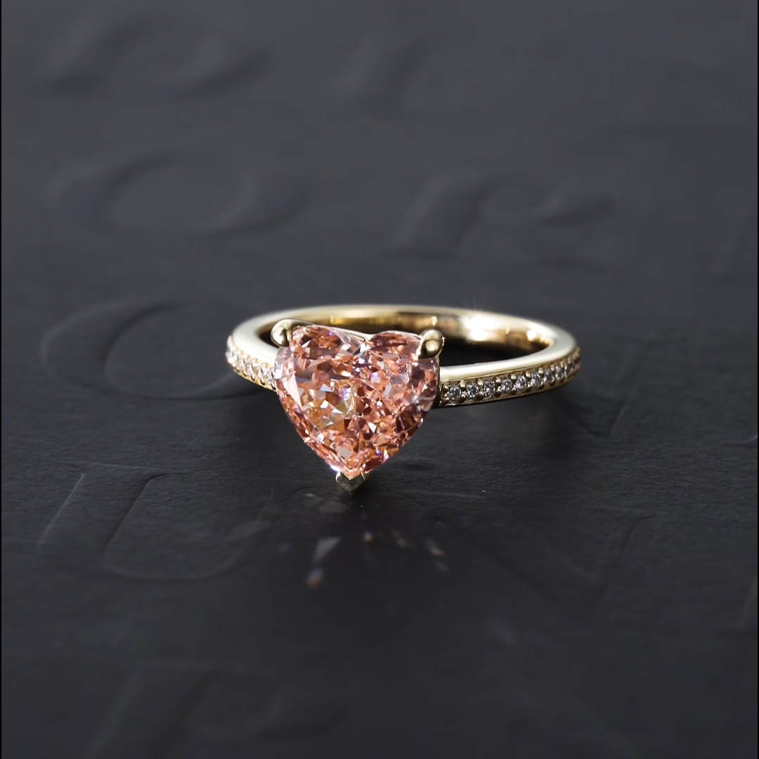 Luneria Cœur — Fancy Pink Heart Lab Diamond Yellow Gold Pavé Ring
