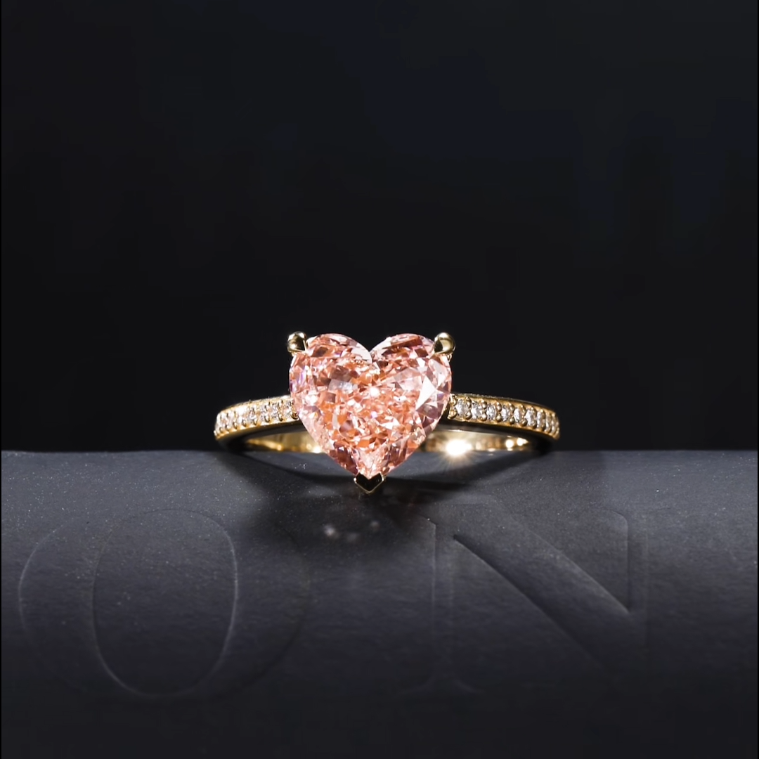 Luneria Cœur — Fancy Pink Heart Lab Diamond Yellow Gold Pavé Ring