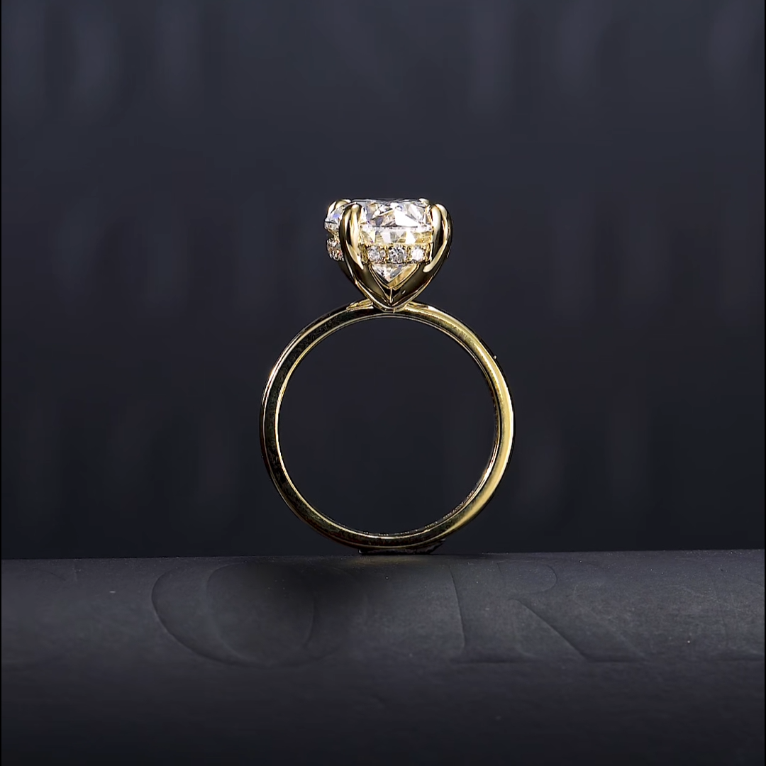 Luneria Aurore — White Oval Lab Diamond Yellow Gold Solitaire Ring