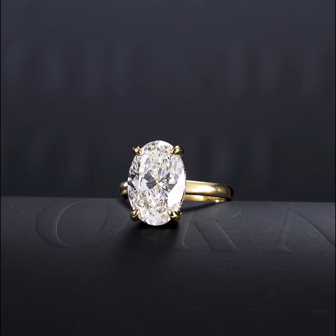 Luneria Aurore — White Oval Lab Diamond Yellow Gold Solitaire Ring
