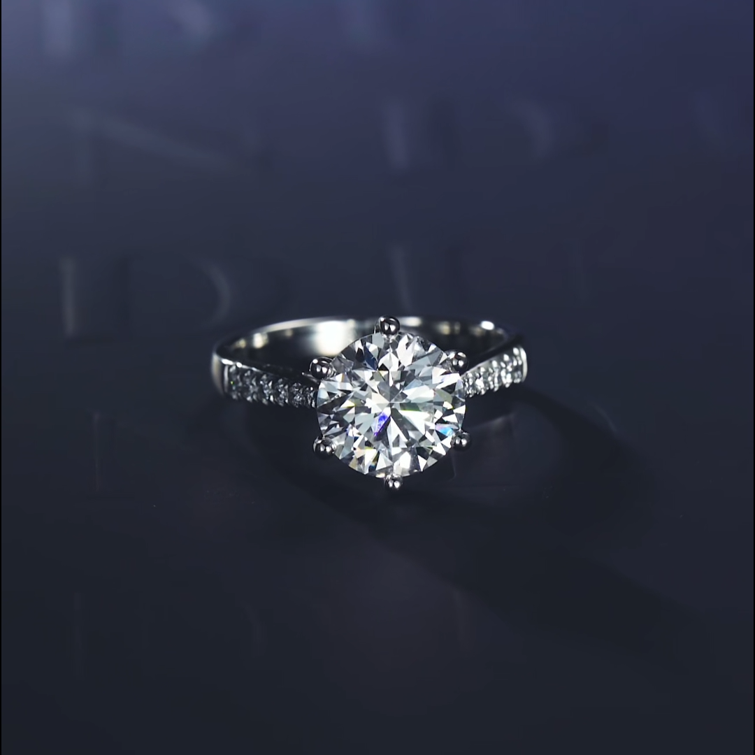 Luneria Étoile — Round Lab Diamond Six-Prong Pavé Solitaire Ring