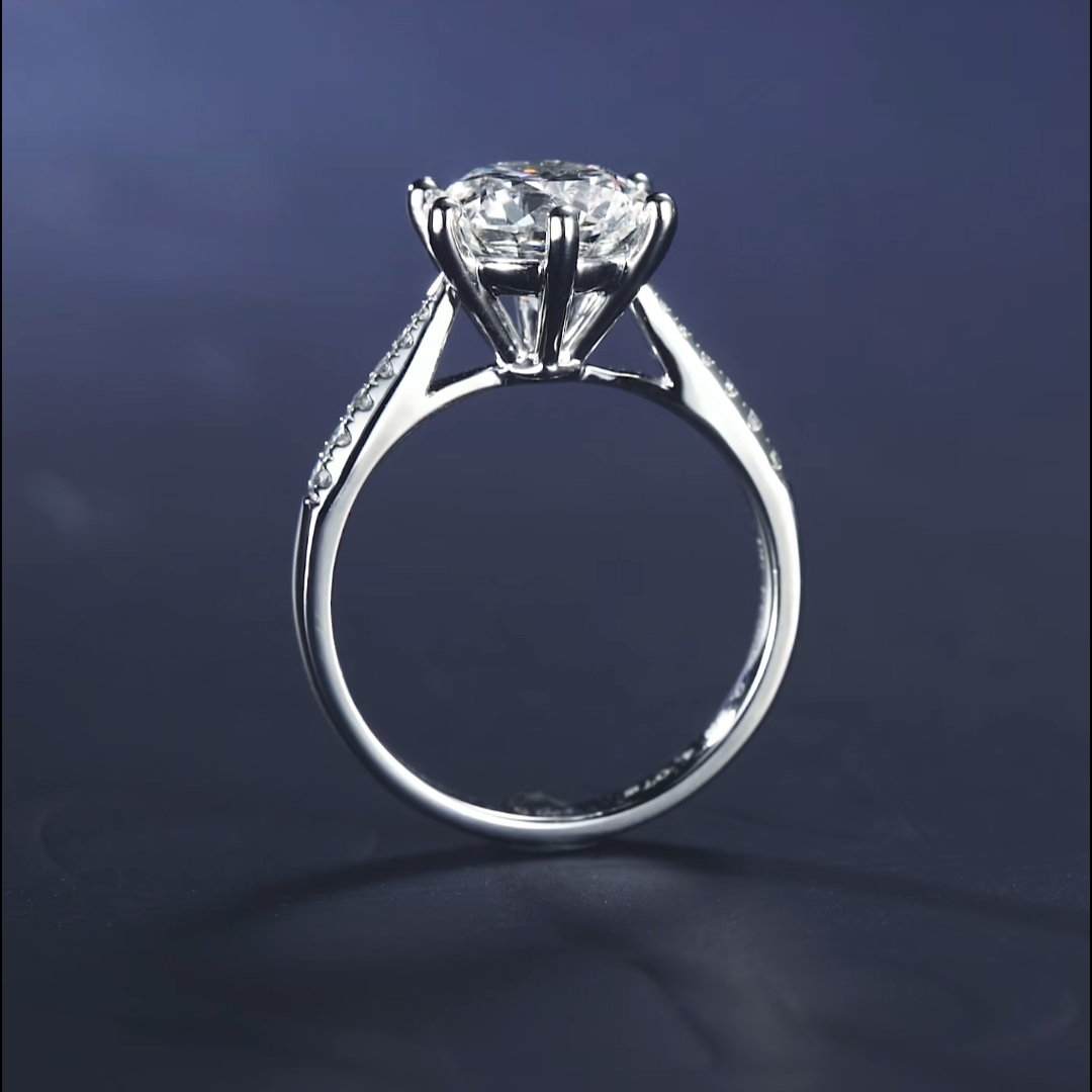 Luneria Étoile — Round Lab Diamond Six-Prong Pavé Solitaire Ring