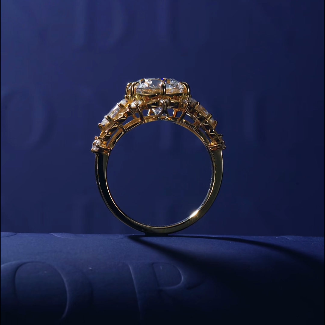 Luneria Jardine — Round Lab Diamond Yellow Gold Botanical Cluster Ring