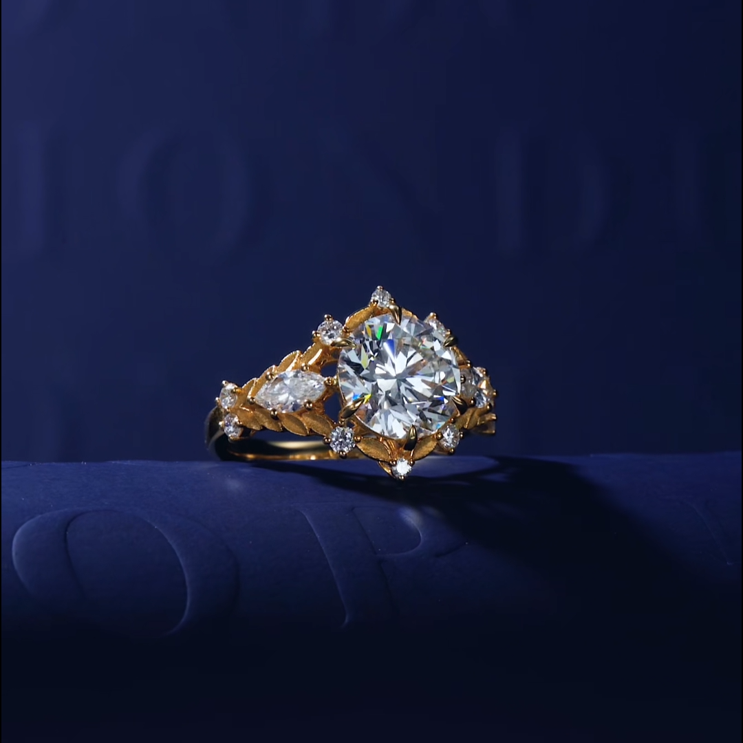 Luneria Jardine — Round Lab Diamond Yellow Gold Botanical Cluster Ring