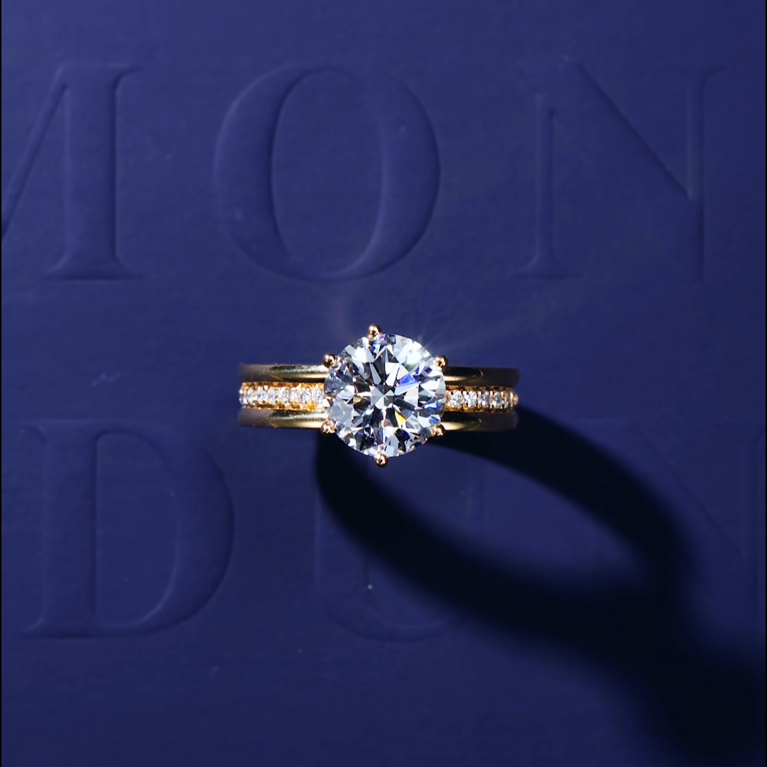 Luneria Dorée — Round Lab Diamond Yellow Gold Six-Prong Pavé Engagement & Wedding Band Set