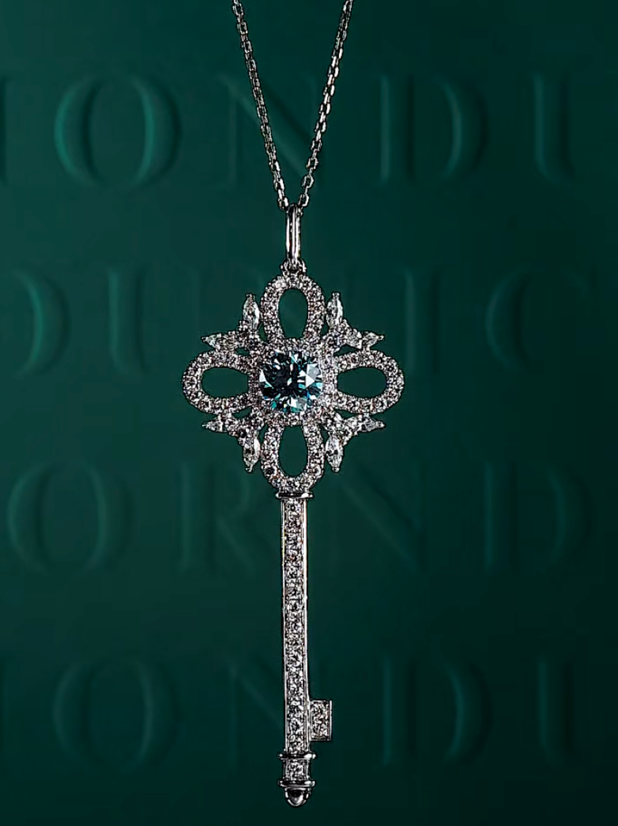 Luneria Clef — Diamond Pavé Key Necklace with Blue Diamond