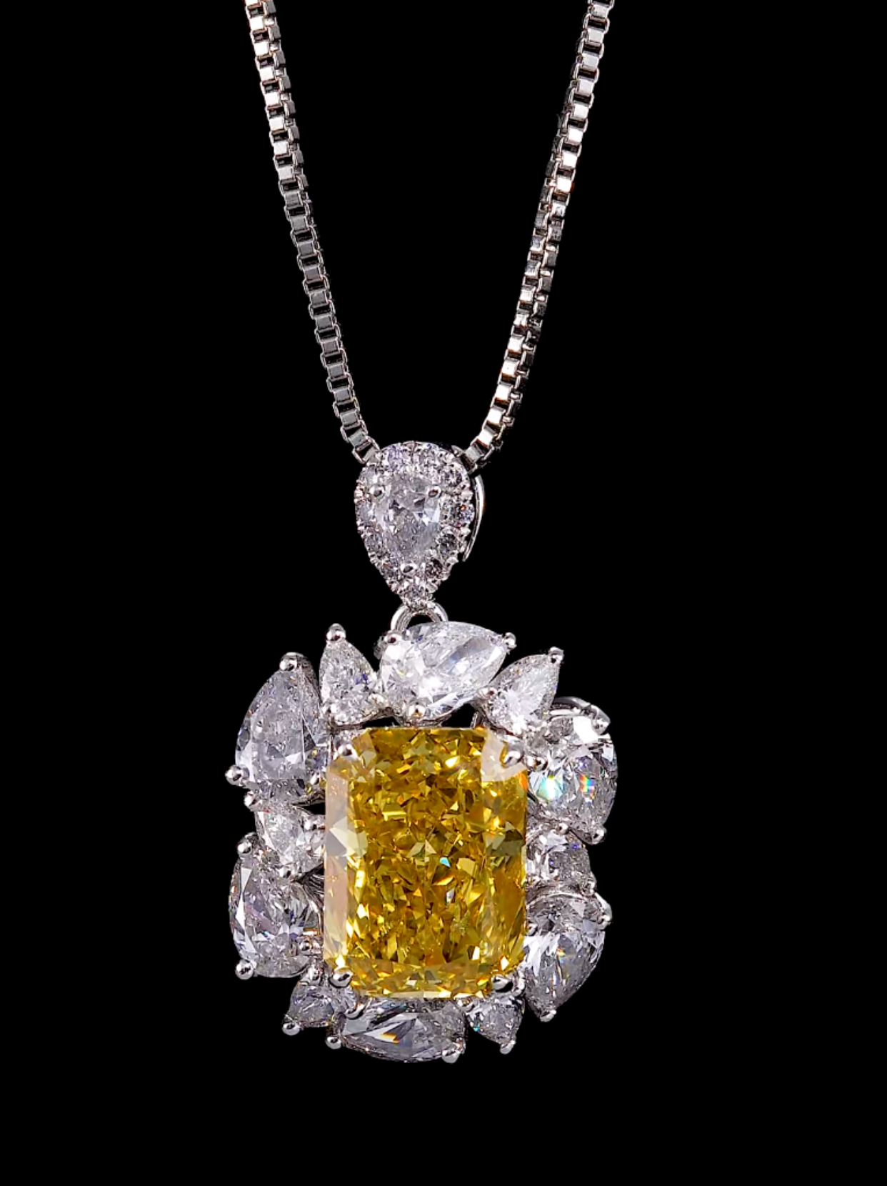 Luneria Aurore — Fancy Yellow Radiant Diamond Cluster Necklace