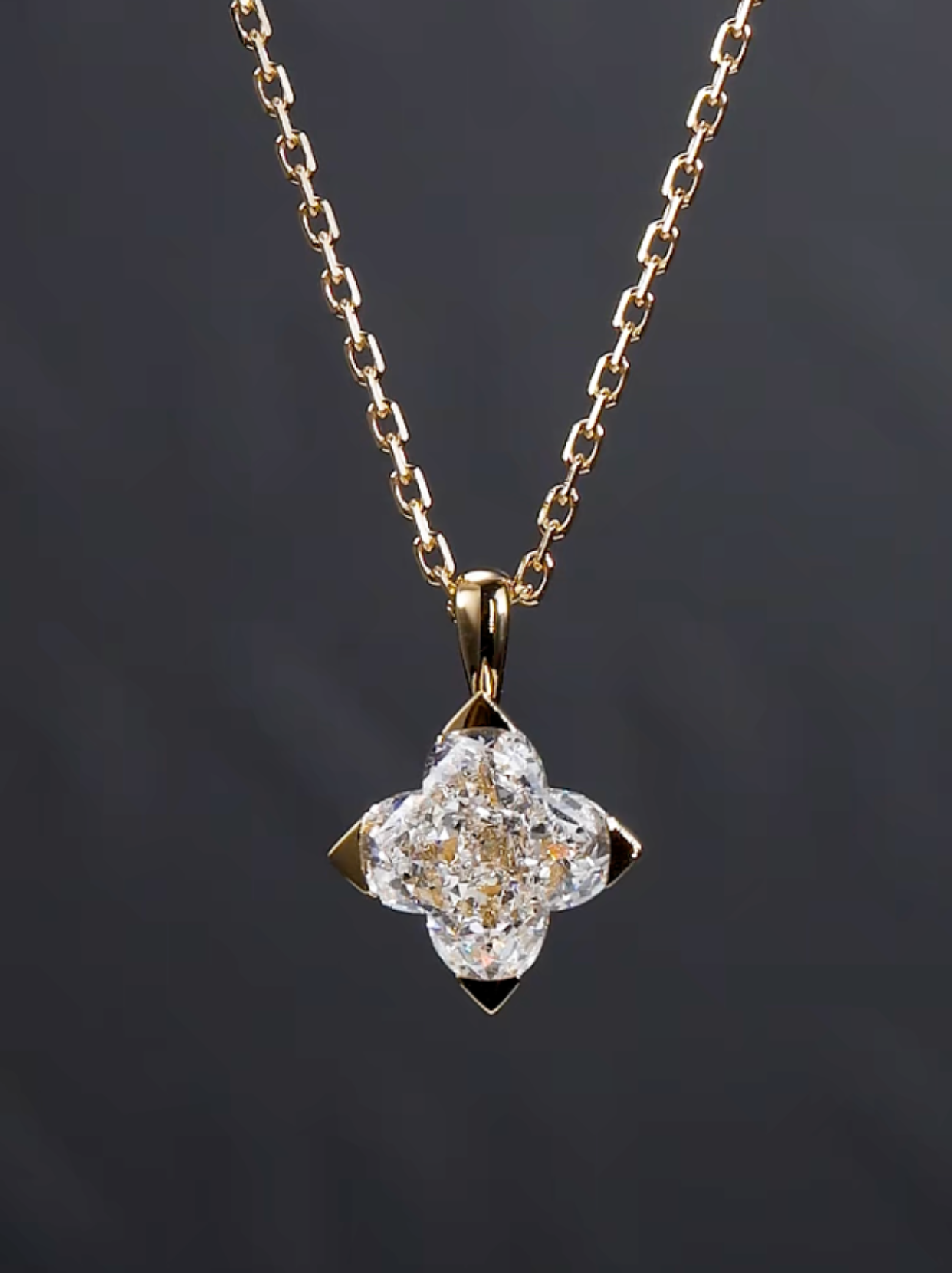Luneria Fleur d'Or — Diamond Four-Petal Gold Flower Necklace
