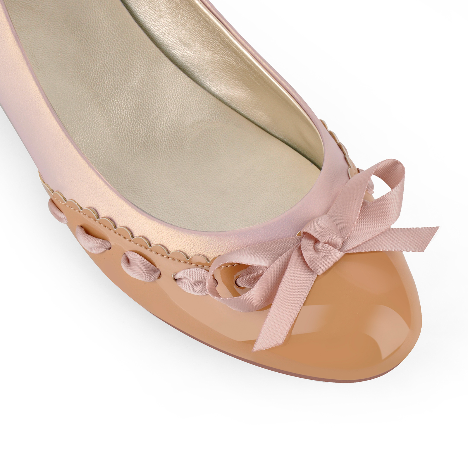 Round Toe Bow Ribbon Slip On Pumps