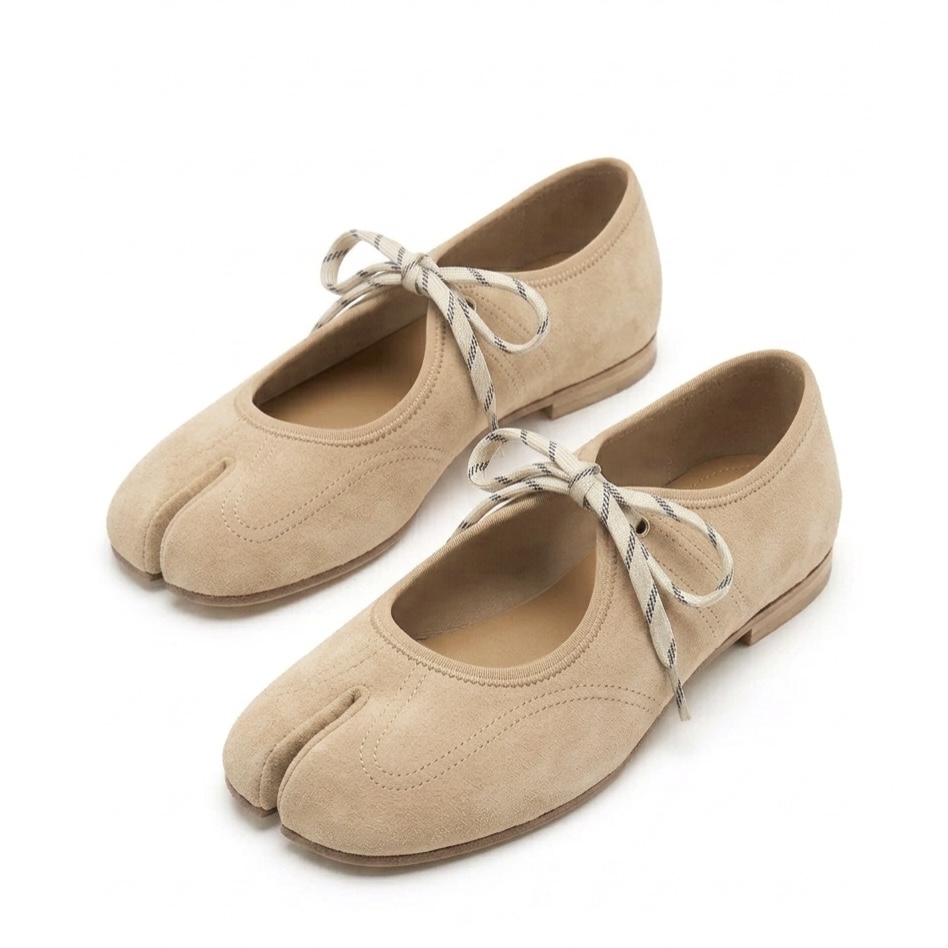 Suede Round Toe Lace-up Tabi Flats