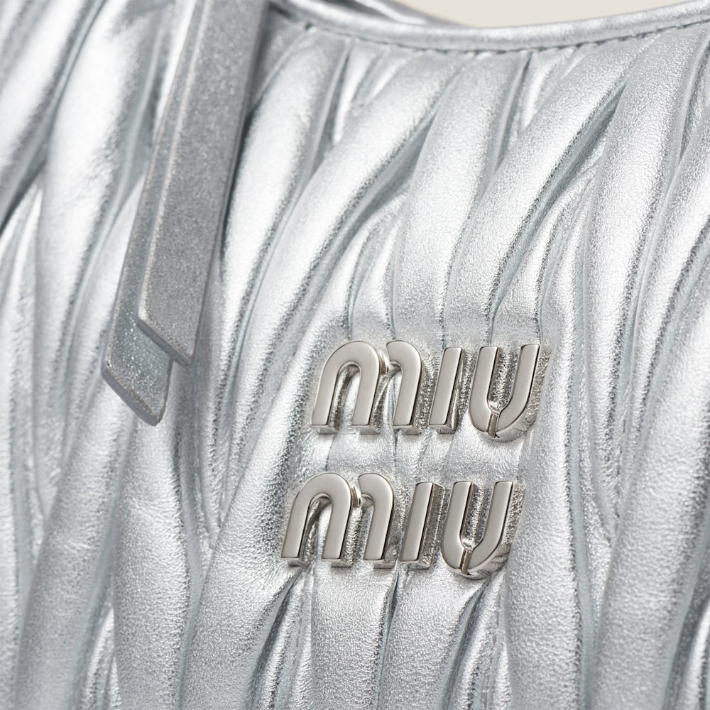 ワンダー マテラッセレザー ホーボーバッグ