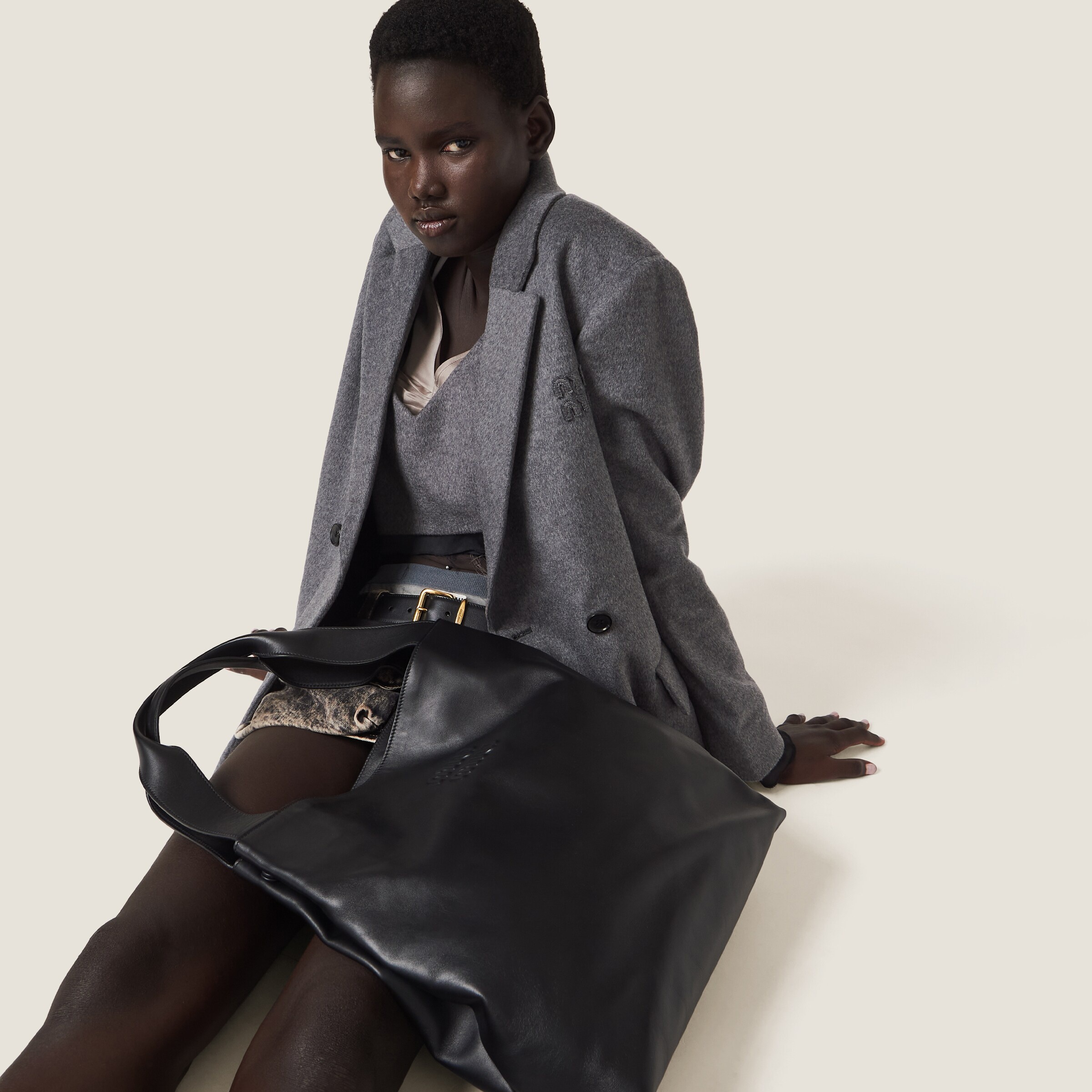 Miu Miu レザーホーボーバッグ