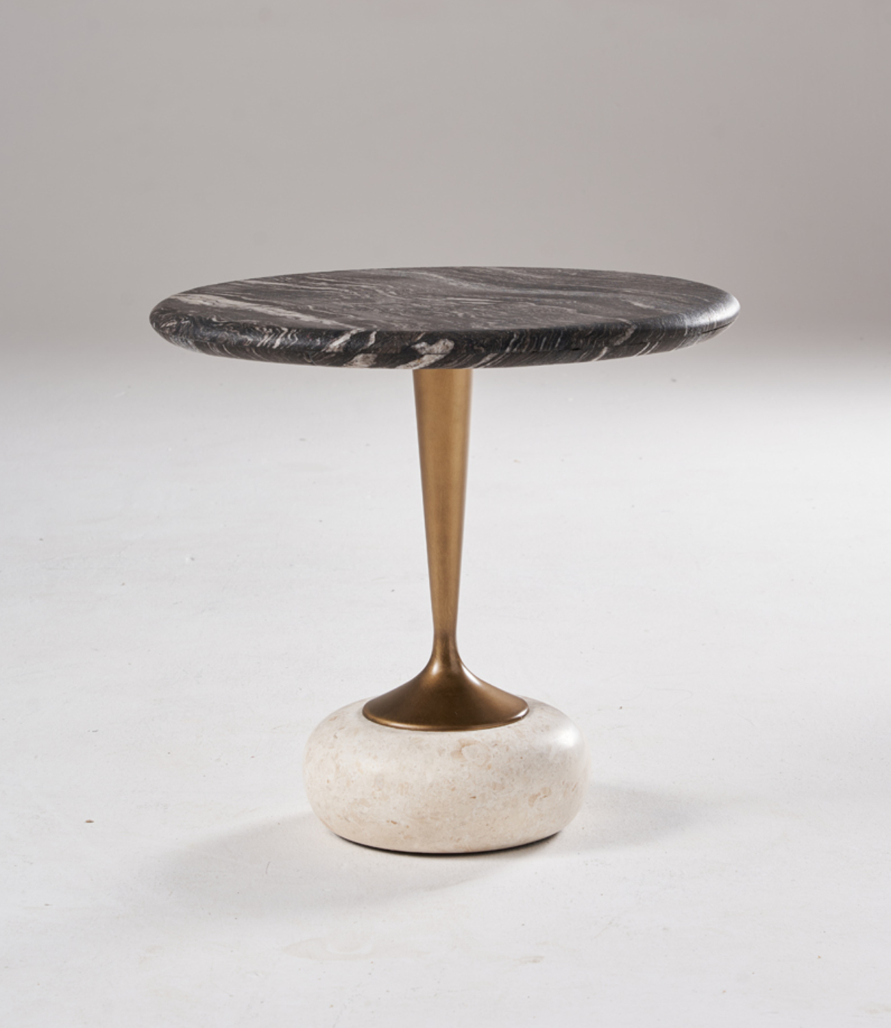 月蚀 · 茶几｜TBL-0022｜古驰黑天然石 / 黄古铜金属柱