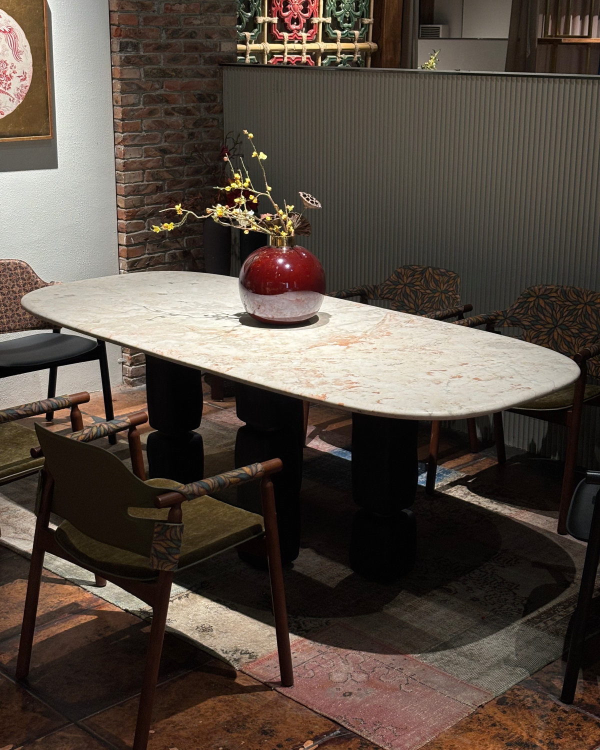 餐桌 DNT-0003｜四季粉玉天然石面｜白蜡木仿炭黑木