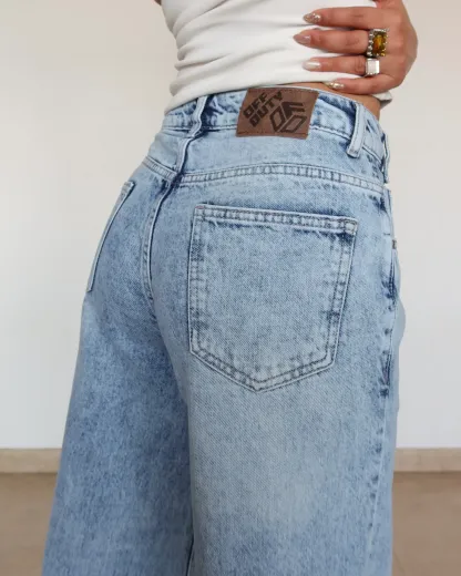 Diagonal Belt Wide Leg Jeans