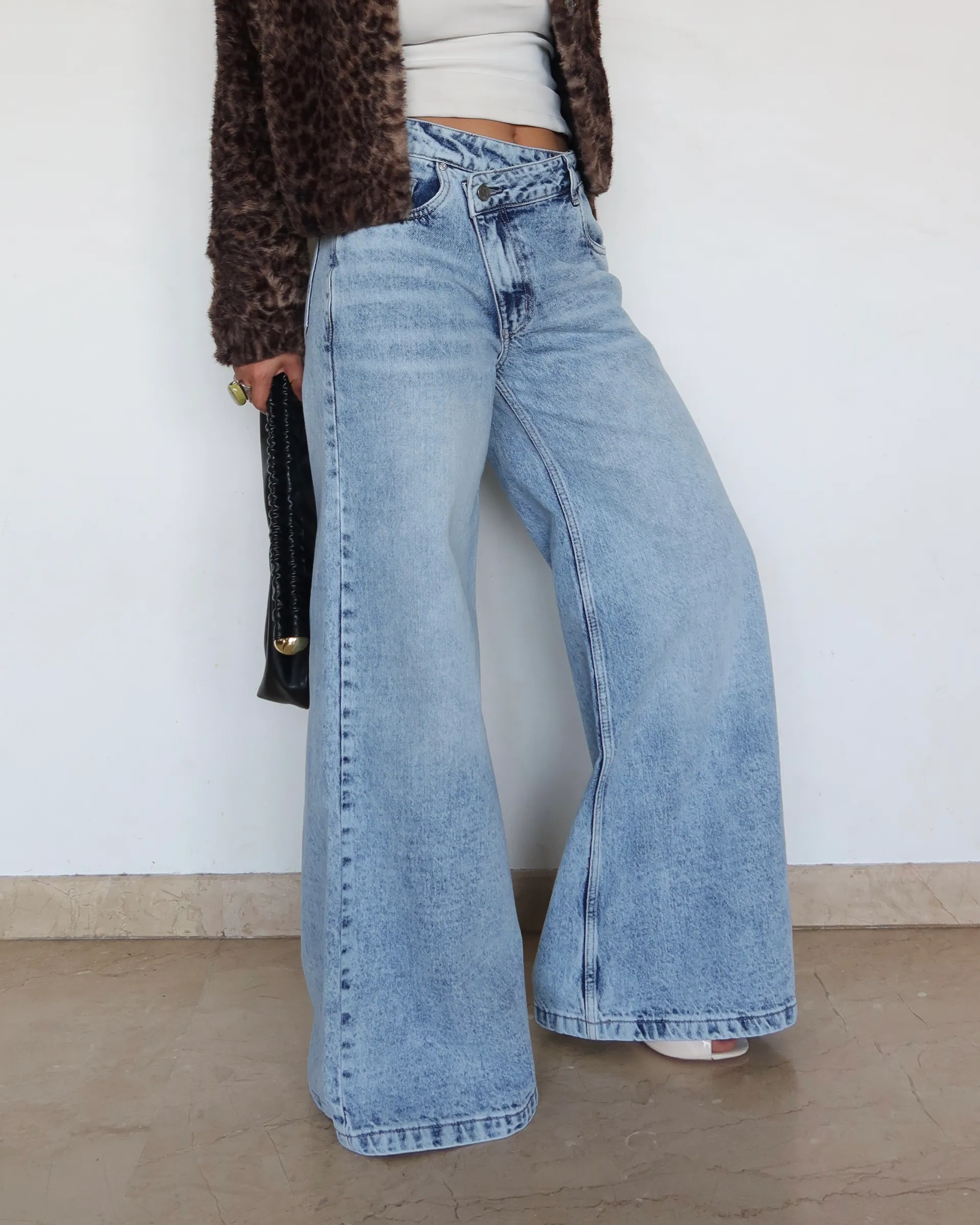 Diagonal Belt Wide Leg Jeans