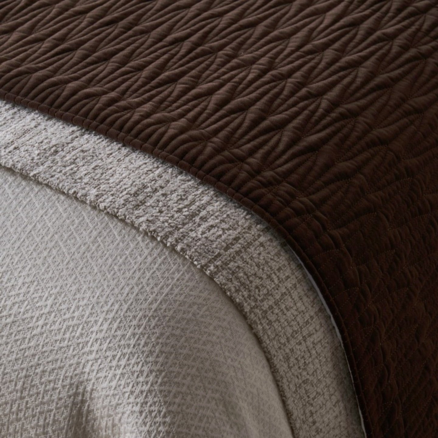 European-style patterned bedding
