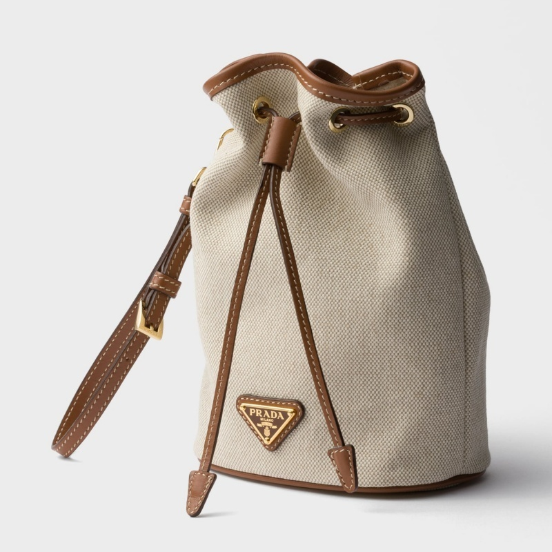 大人気 PRADA◆キャンバス レザー 巾着ポーチ リストレット付き